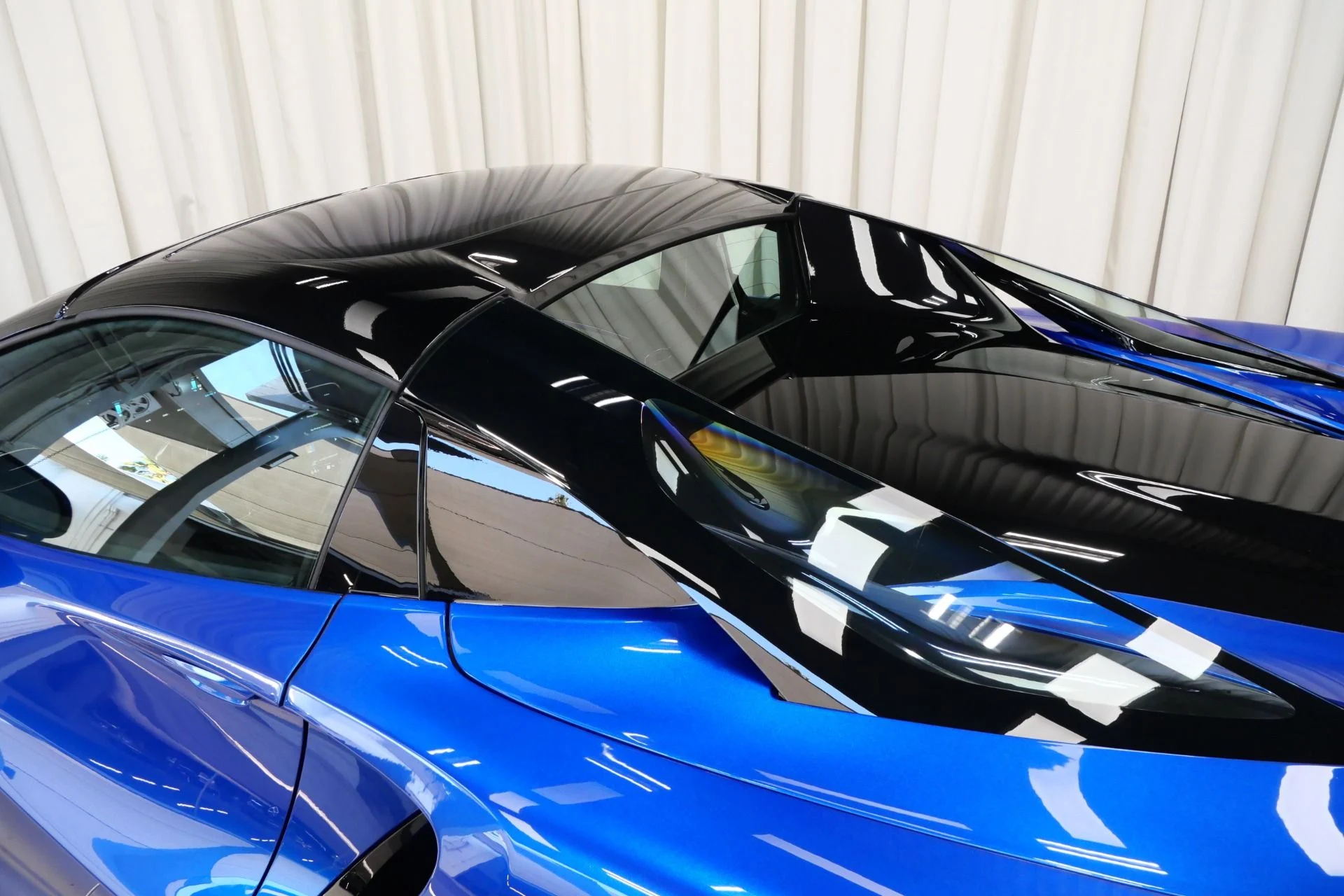 mph037_4055178959_Used_2025_Mc_Laren_Artura_Spider_Low_Miles_Exterior_Carbon_Fiber_Upgrade_Pack_Sports_Exhaust_1756157132_8e4367efc1