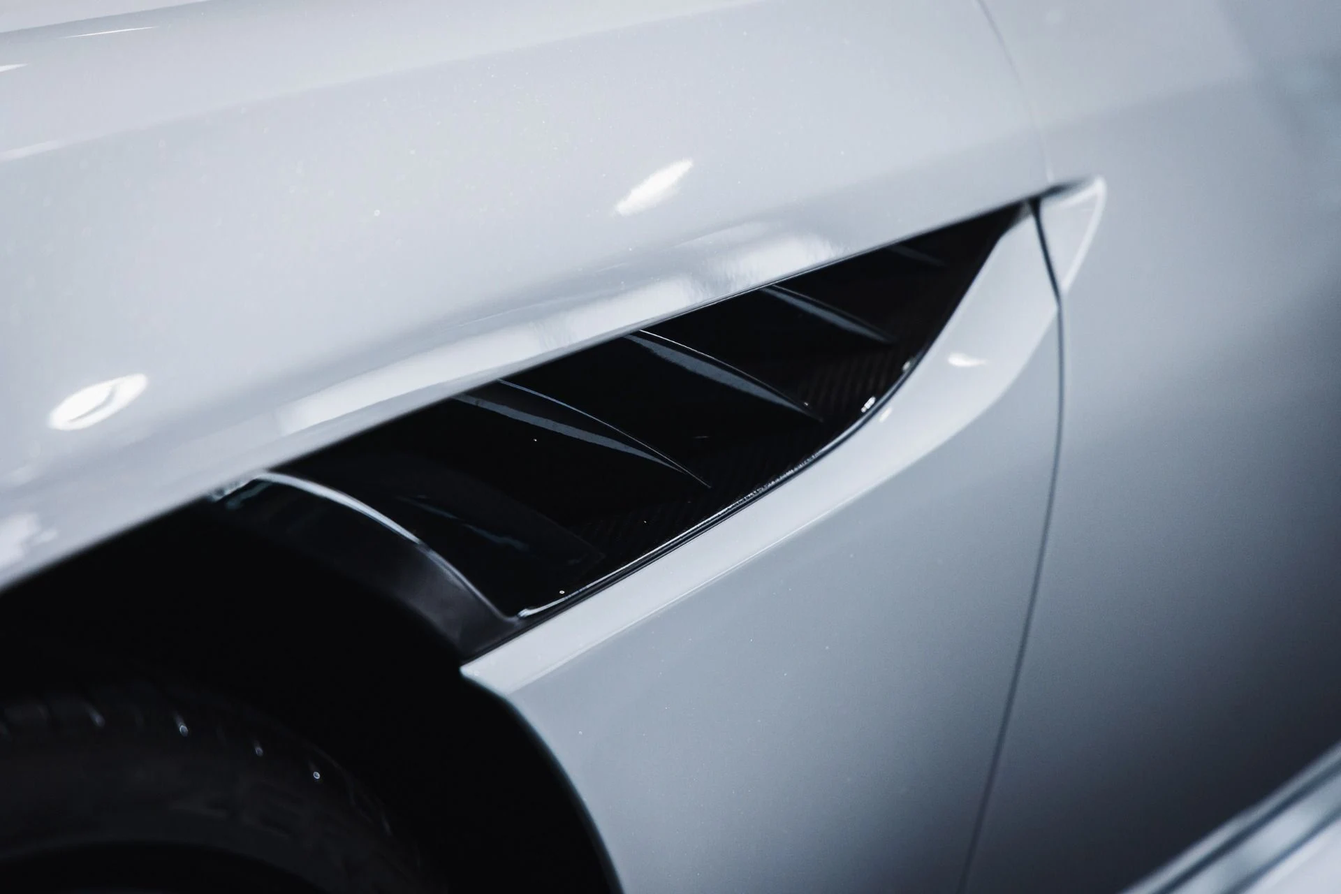 mph037_4055808732_Used_2019_Aston_Martin_DBS_Superleggera_370000_MSRP_CARBON_ROOF_1775436975_c1aae126b7