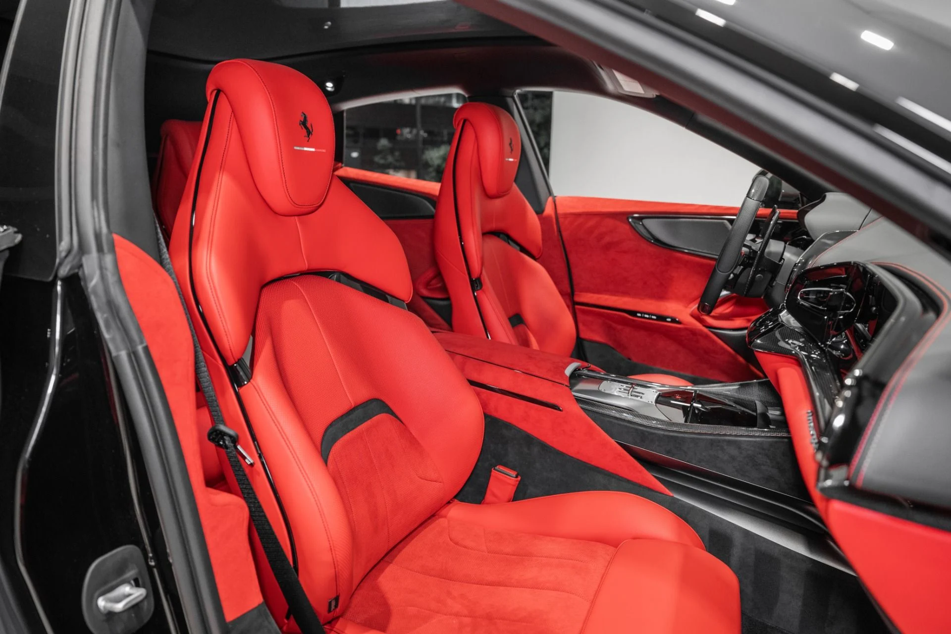 mph037_4057728648_Used_2026_Ferrari_Purosangue_1781276033_842ce2347d