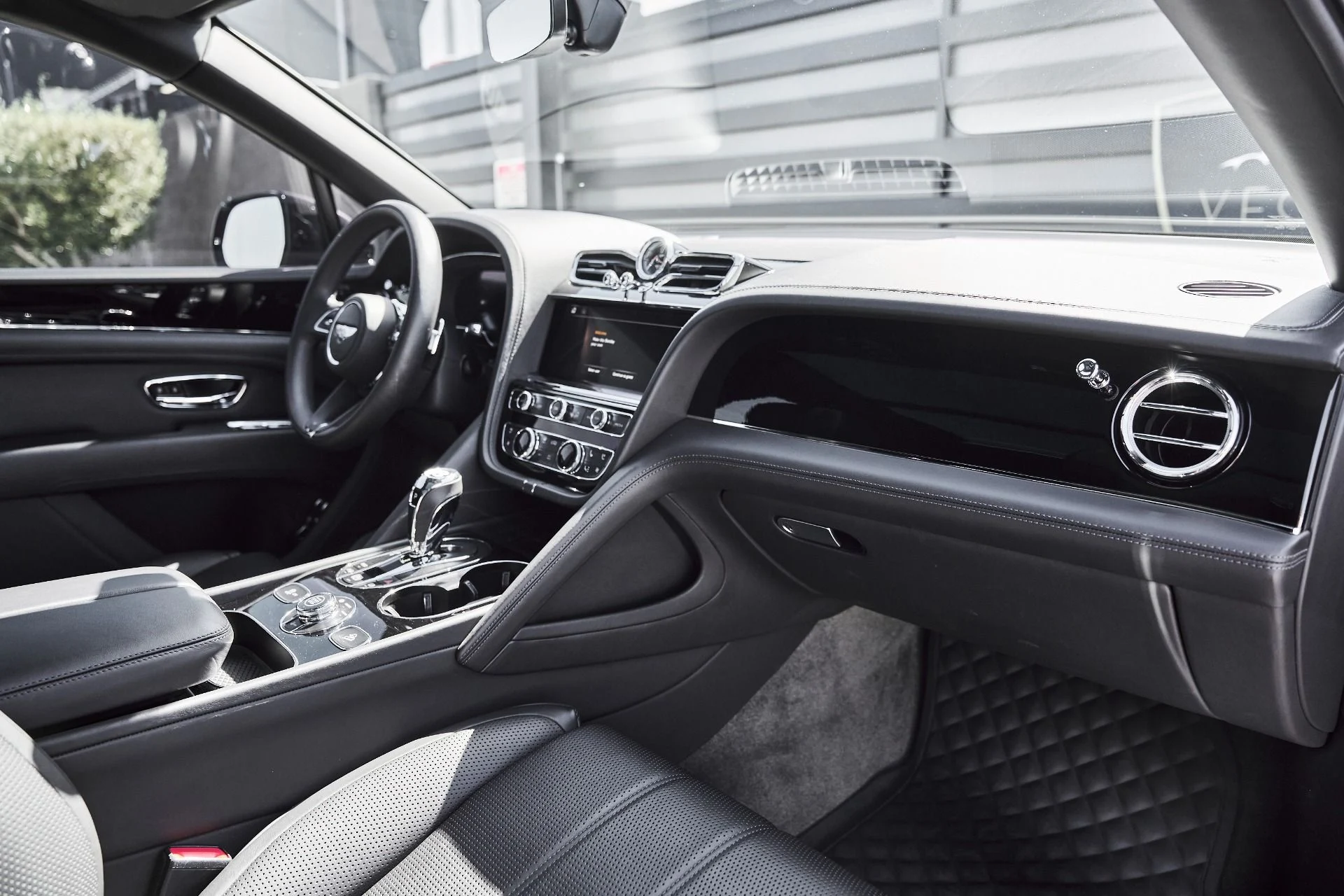 mph037_4060384085_Used_2022_Bentley_Bentayga_S_1781229455_2d15e2863f
