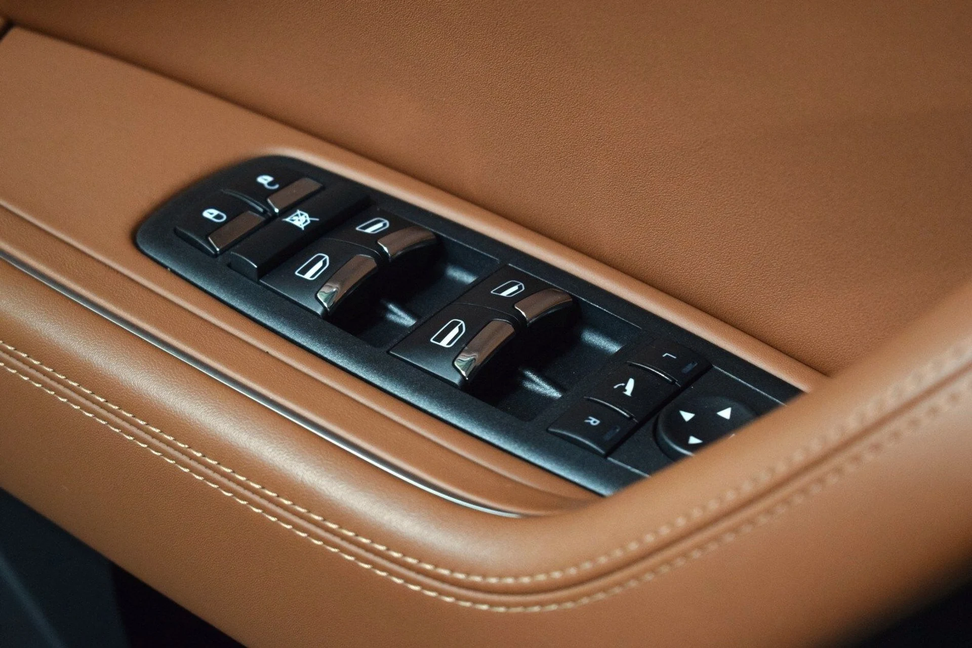 mph037_4061271315_bf14101c3c645498d7b13d8d1a85c27bx_08d2e957a2