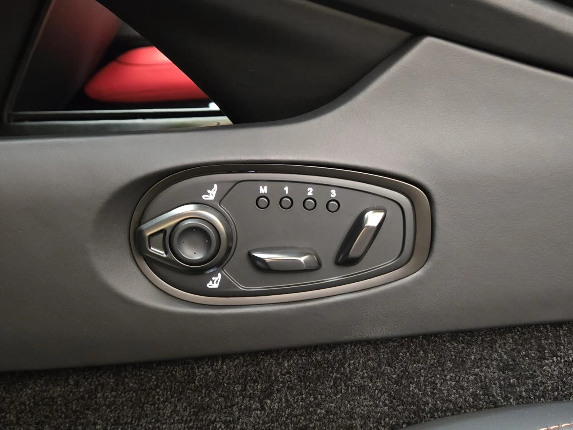 mph037_4064957244_Used_2024_Aston_Martin_DB_12_1753164004_995ff81f64