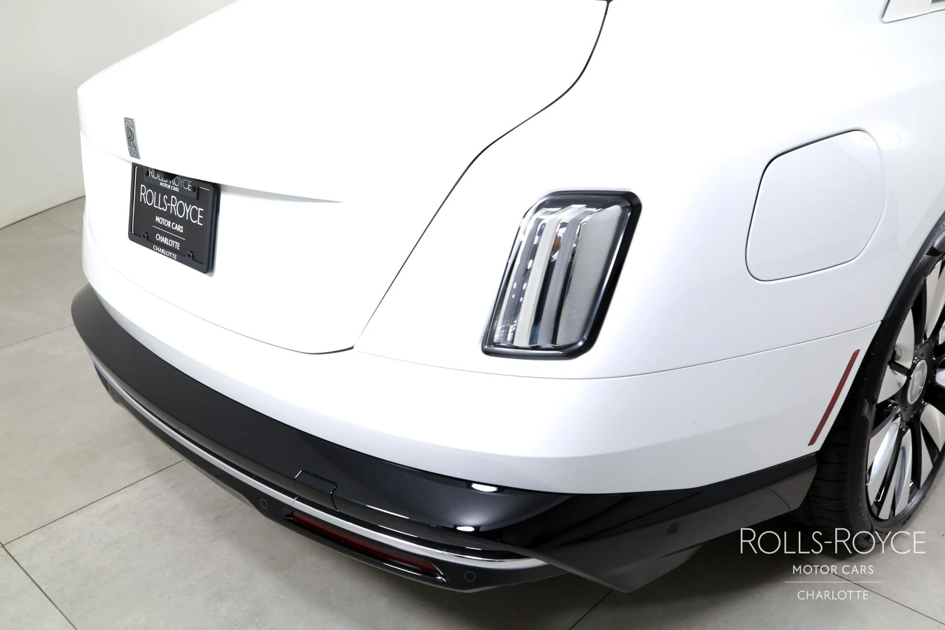 mph037_4065819319_Used_2025_Rolls_Royce_Spectre_1781797119_22c8f7b06b