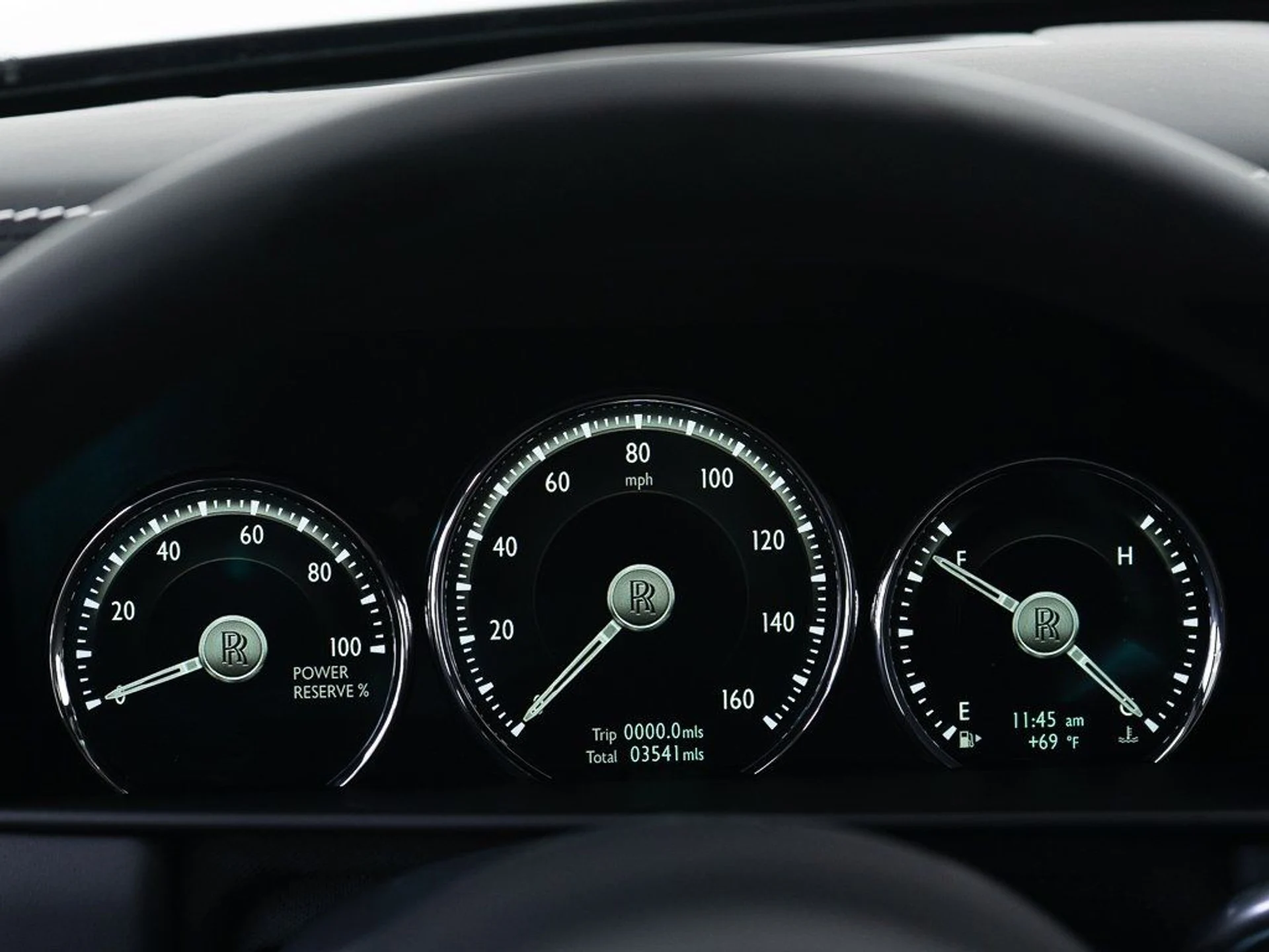 mph037_4067491670_504a8a96957e2519a69053503d41bcb9_f10b2f2f68