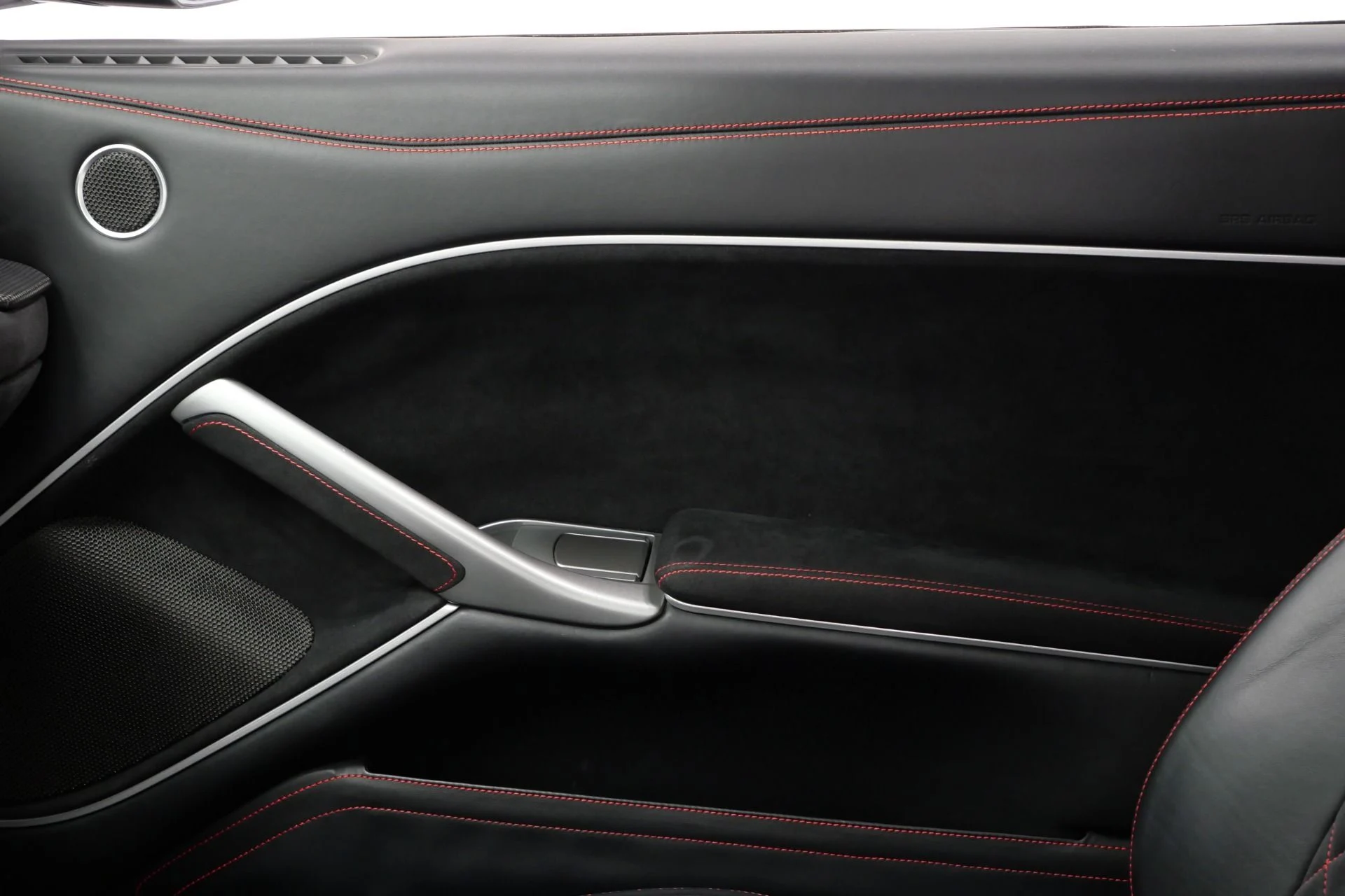 mph037_40798595_Used_2015_Ferrari_F12berlinetta_Extensive_Interior_Carbon_Fiber_Diamond_Stitching_1790872038_247dd29fc9