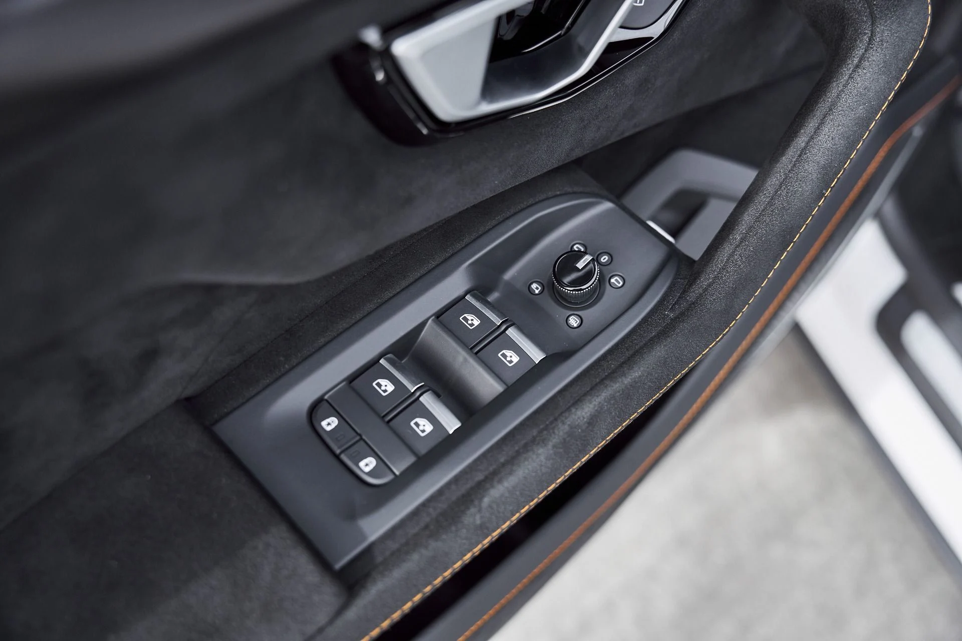 mph037_4092679039_Used_2024_Lamborghini_Urus_Performante_1768001141_0f80d709c3