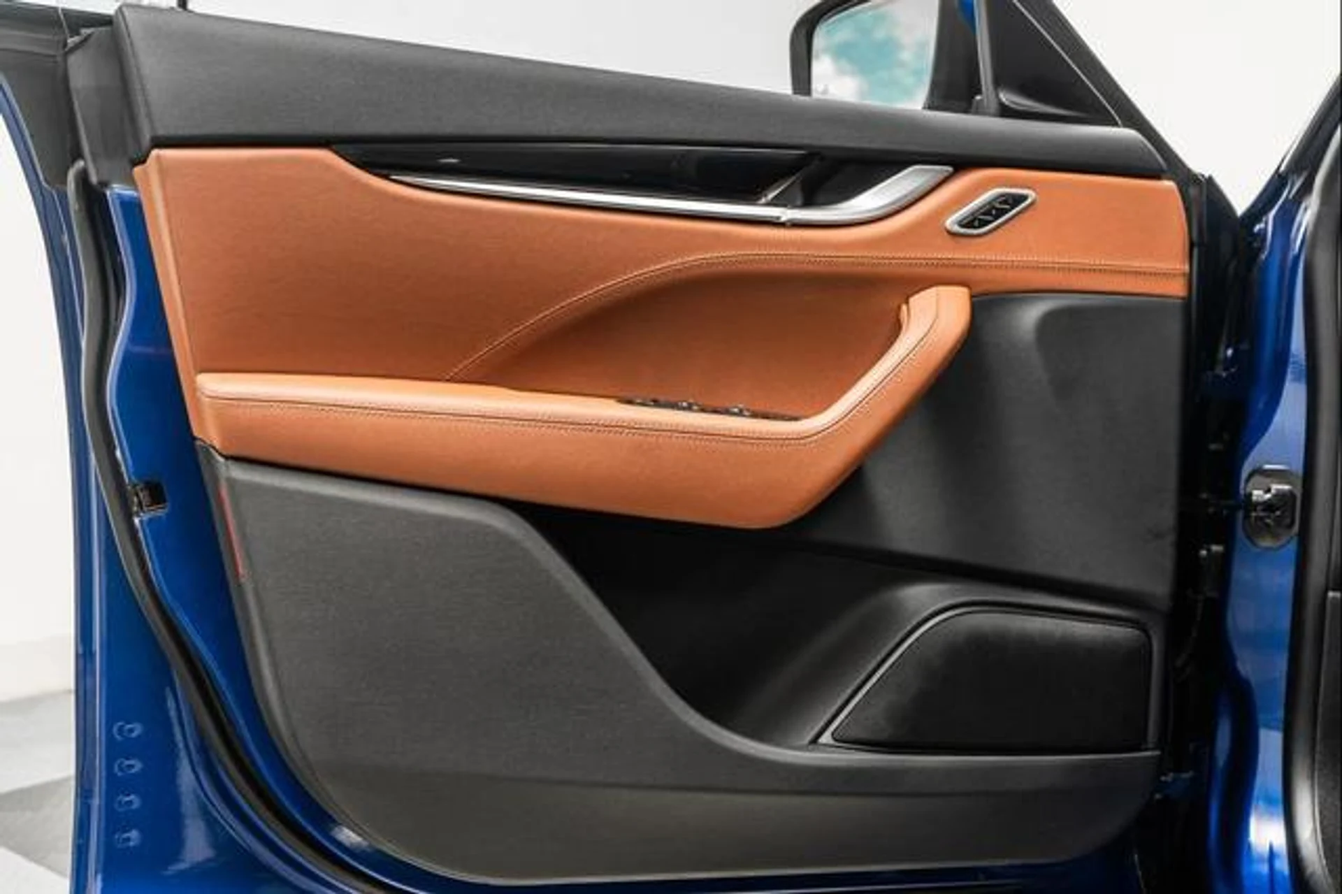 mph037_4095573841_6_Uia_Xdk_uu_L3b_Gb22_Mr_Mxm3j_Z0_M_ca9732e60c