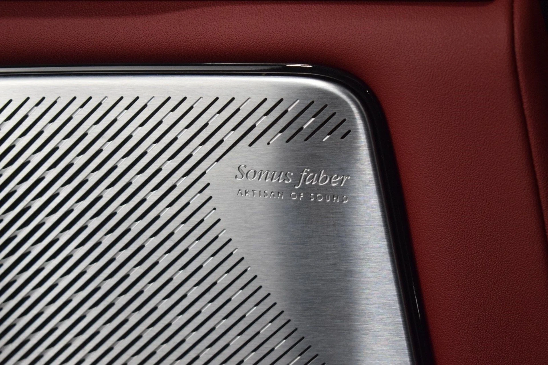 mph037_4097987942_4616c12456a45139b1e353fefdcee433x_a4f24cdbe9