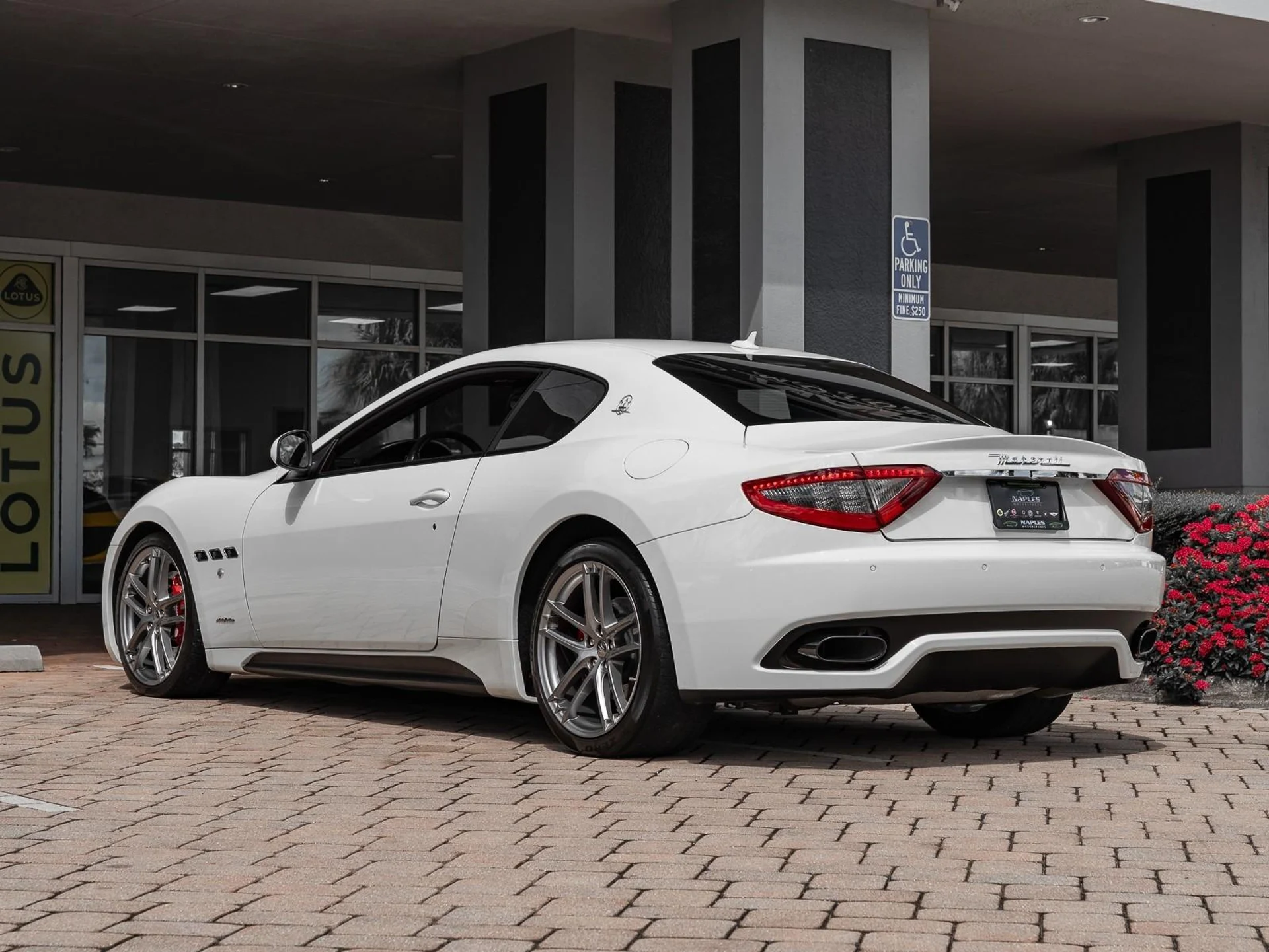 mph037_4101180071_Used_2017_Maserati_Gran_Turismo_Sport_1759184223_8fb51779f1