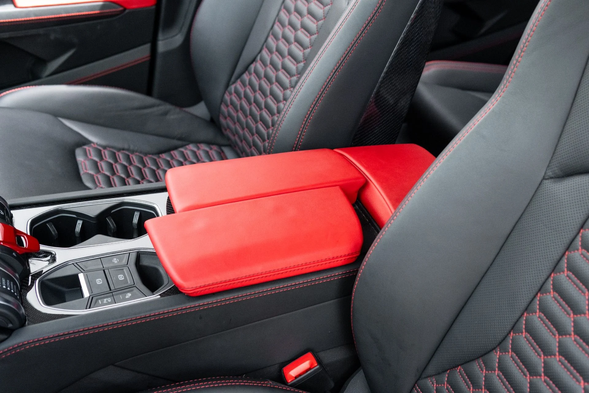 mph037_4103164635_Used_2022_Lamborghini_Urus_1773951394_dde1f6f655