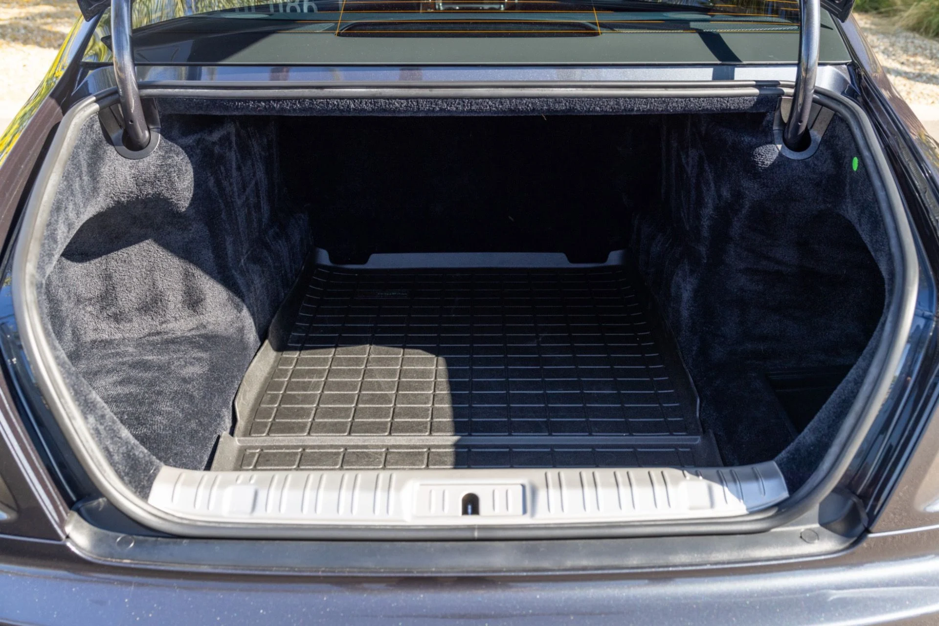 mph037_4119247948_Used_2017_Rolls_Royce_Ghost_1774567861_7e242a5301