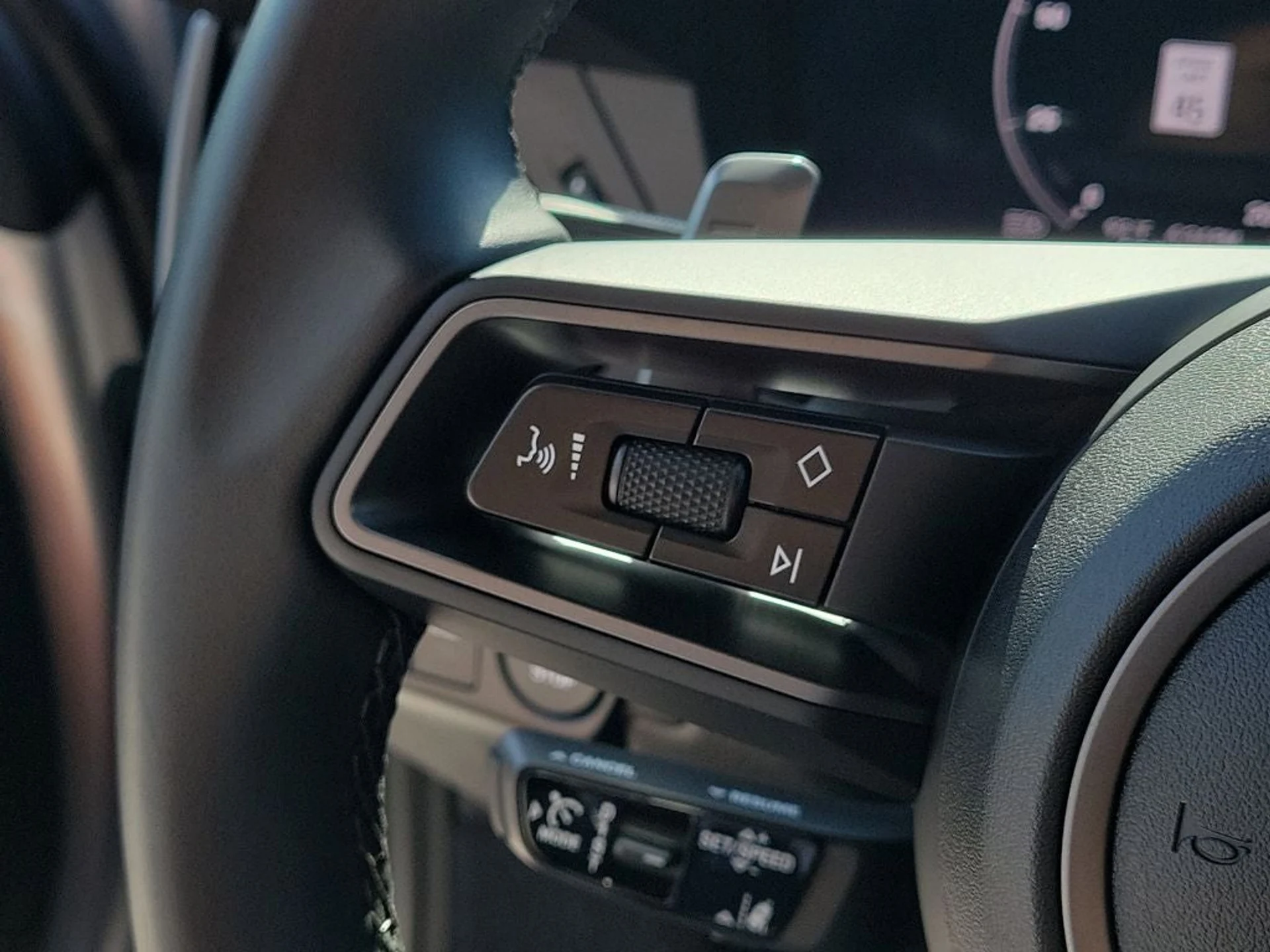 mph037_411942798_38_810a9e35e2