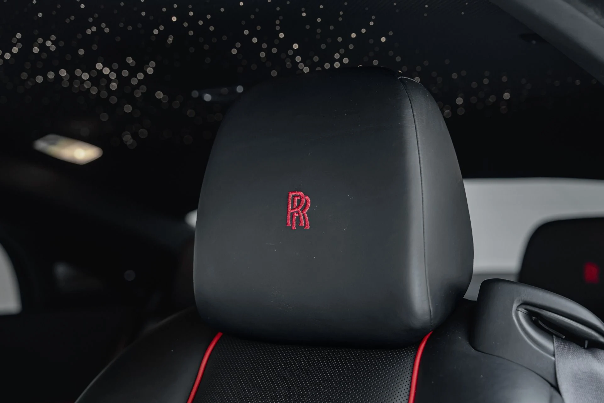 mph037_4135884796_Used_2018_Rolls_Royce_Wraith_1793121656_768964fc11
