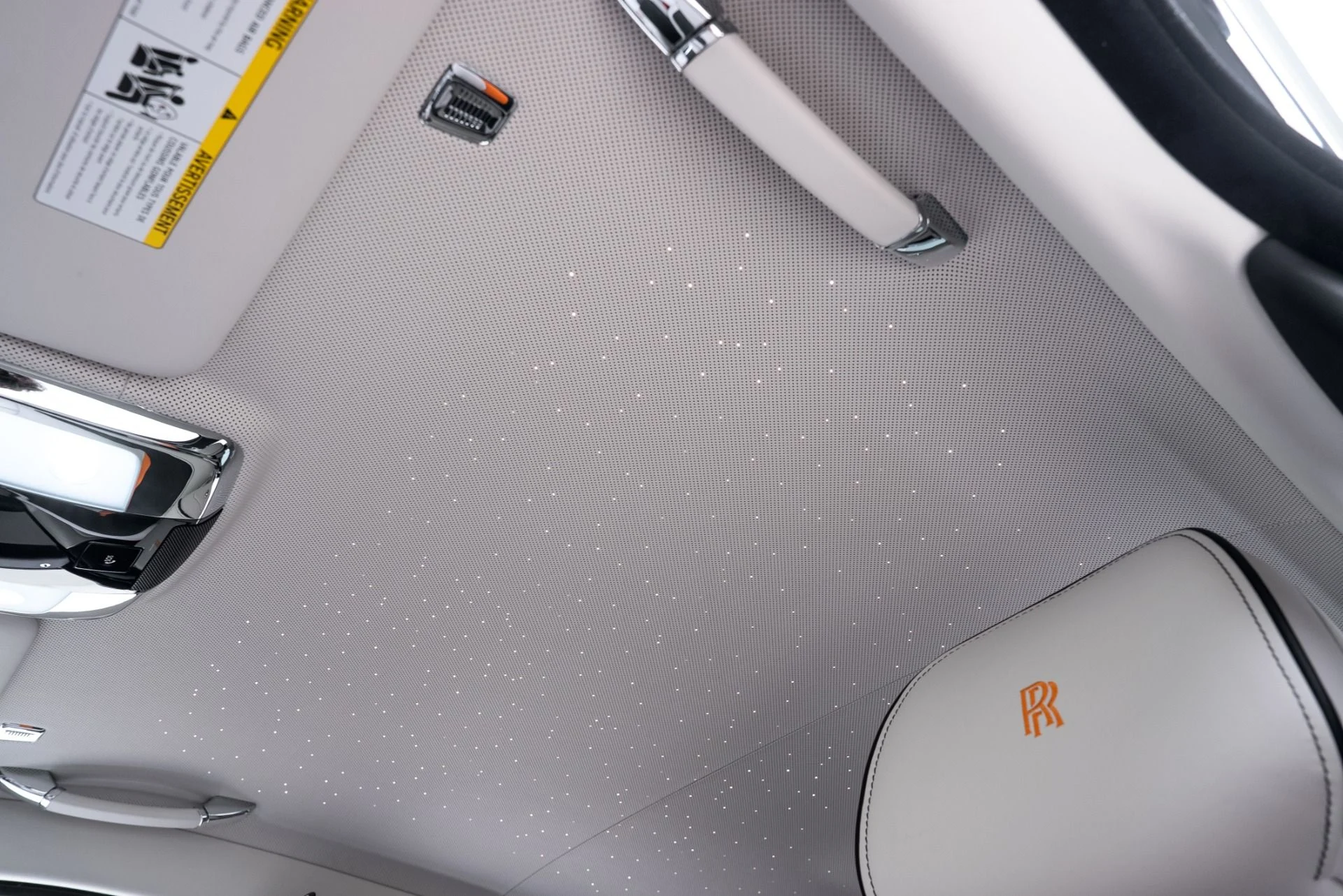 mph037_4155369005_Used_2022_Rolls_Royce_Ghost_1775153176_8ef3b45ac1