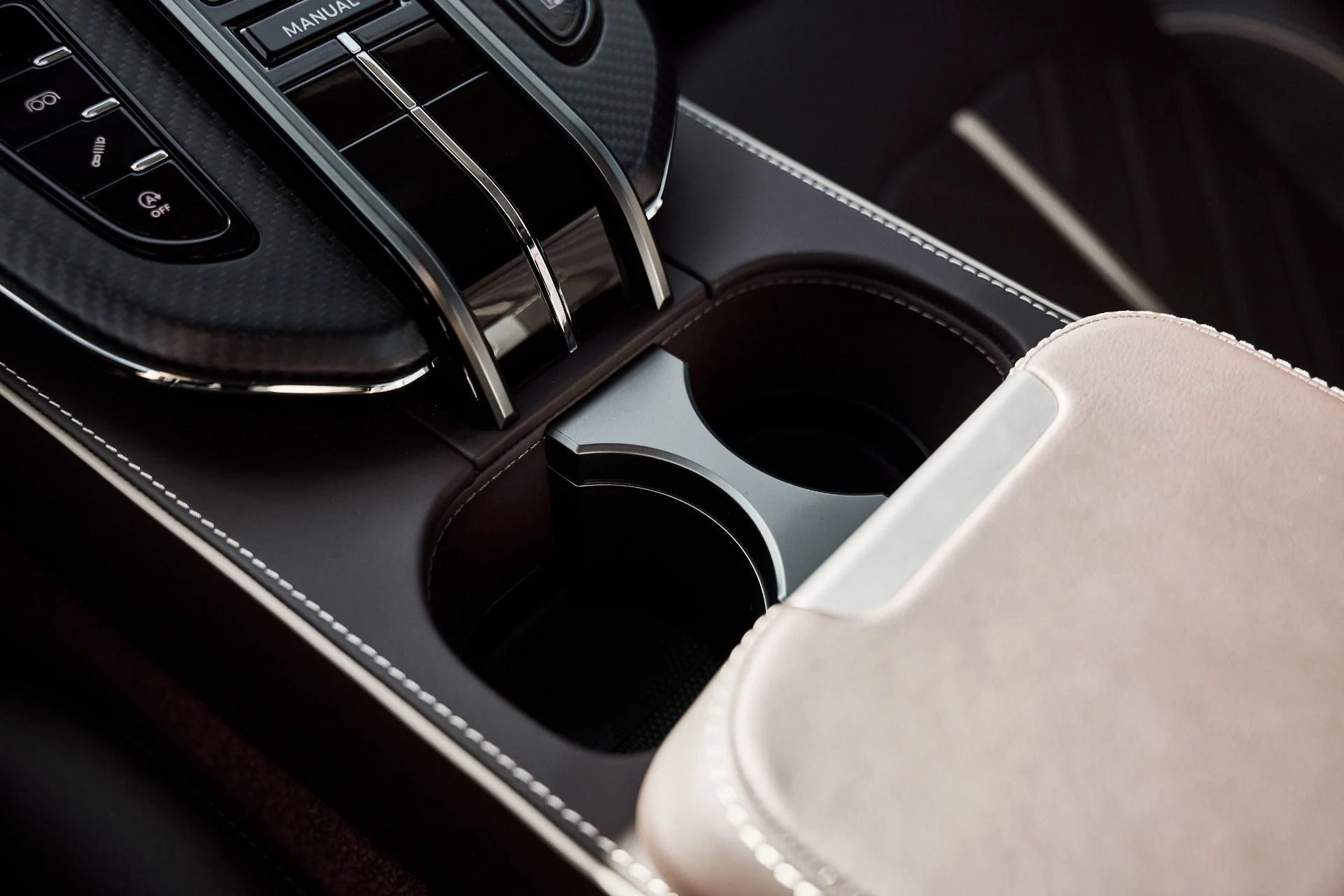 mph037_4162457054_Used_2026_Aston_Martin_Vantage_S_1778102502_f416b5e9b7
