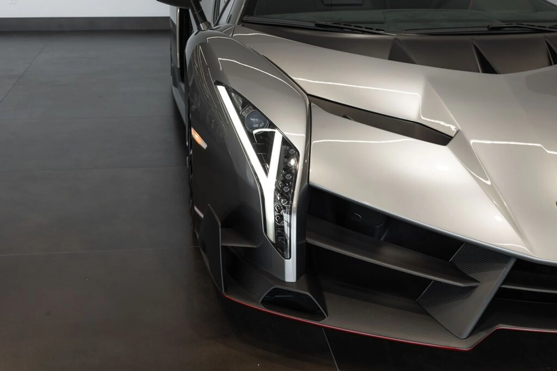mph037_4172319033_lamborghini_veneno_2014_jpg_v_1779988126_231dd1c520