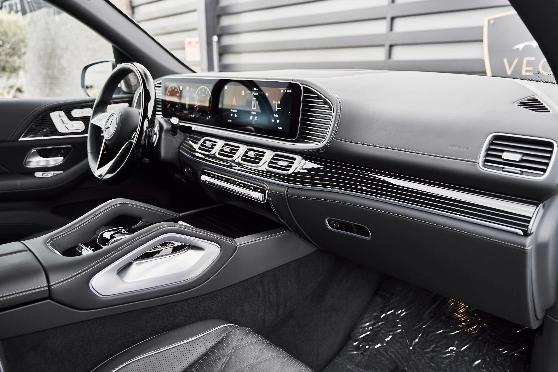 mph037_4178267056_Used_2026_Mercedes_Benz_GLS_Maybach_GLS_600_1777160256_e9805aa1cd