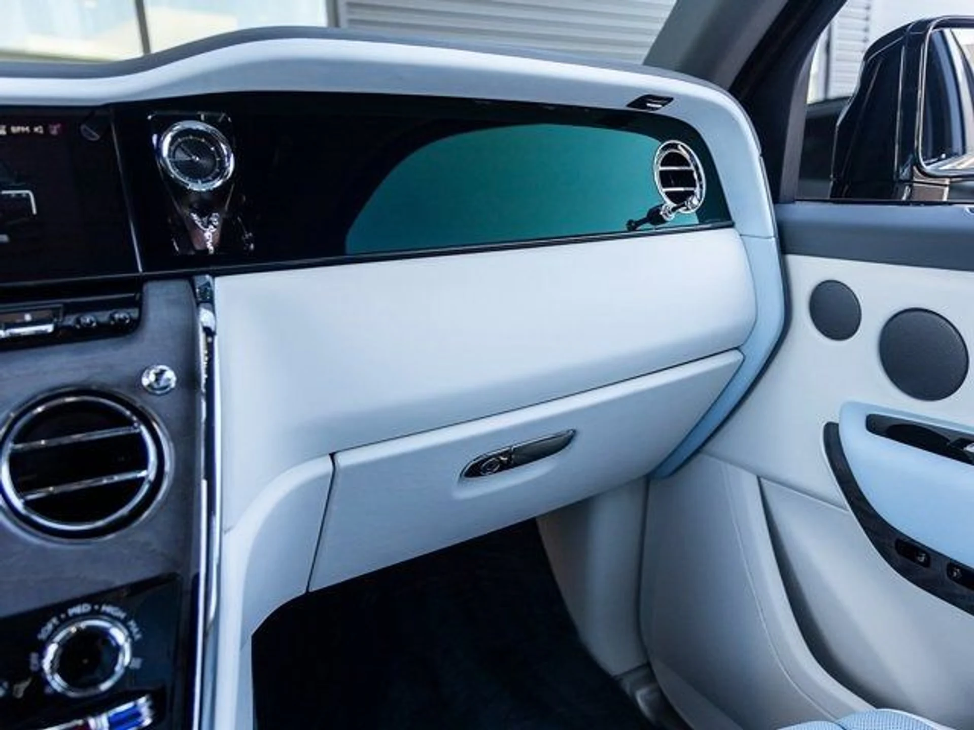 mph037_4178317870_38_e053cff970