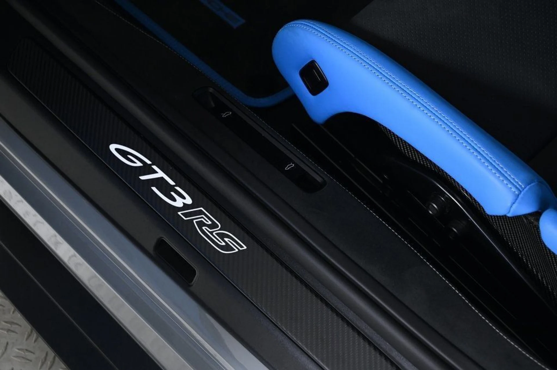 mph037_418181666_3220b9e2a3d8495086e4a2f6edbdc74d_c8cff910a1