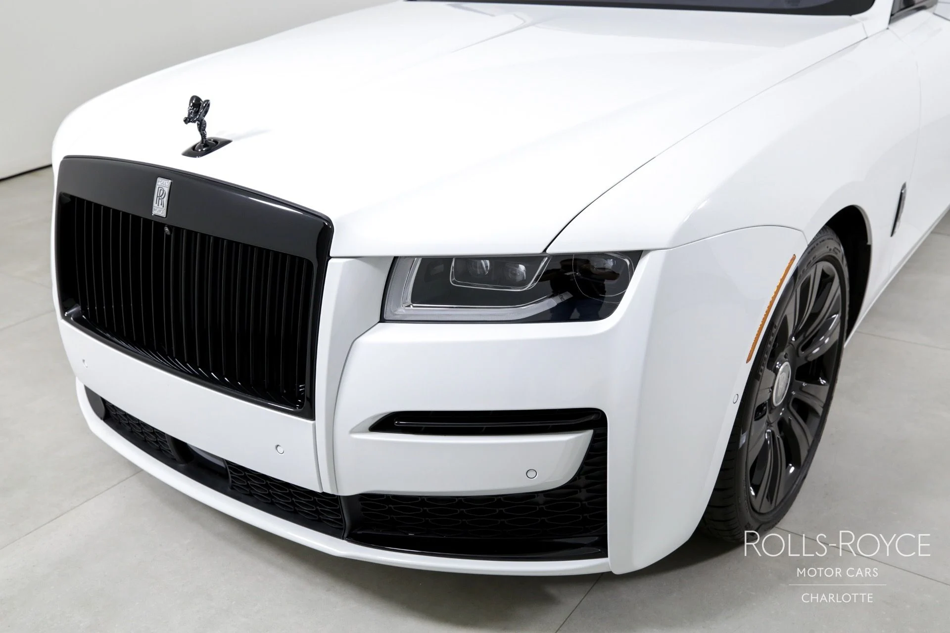 mph037_4193960851_Used_2024_Rolls_Royce_Ghost_1723672329_1ac3a2bcb6