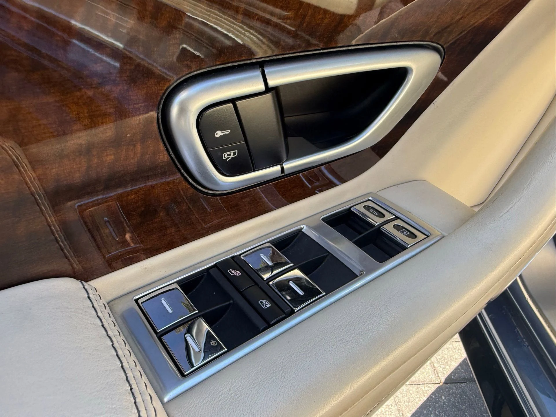 mph037_4197397619_41f9d919409641e981be97ba780578ae_94449e96ea