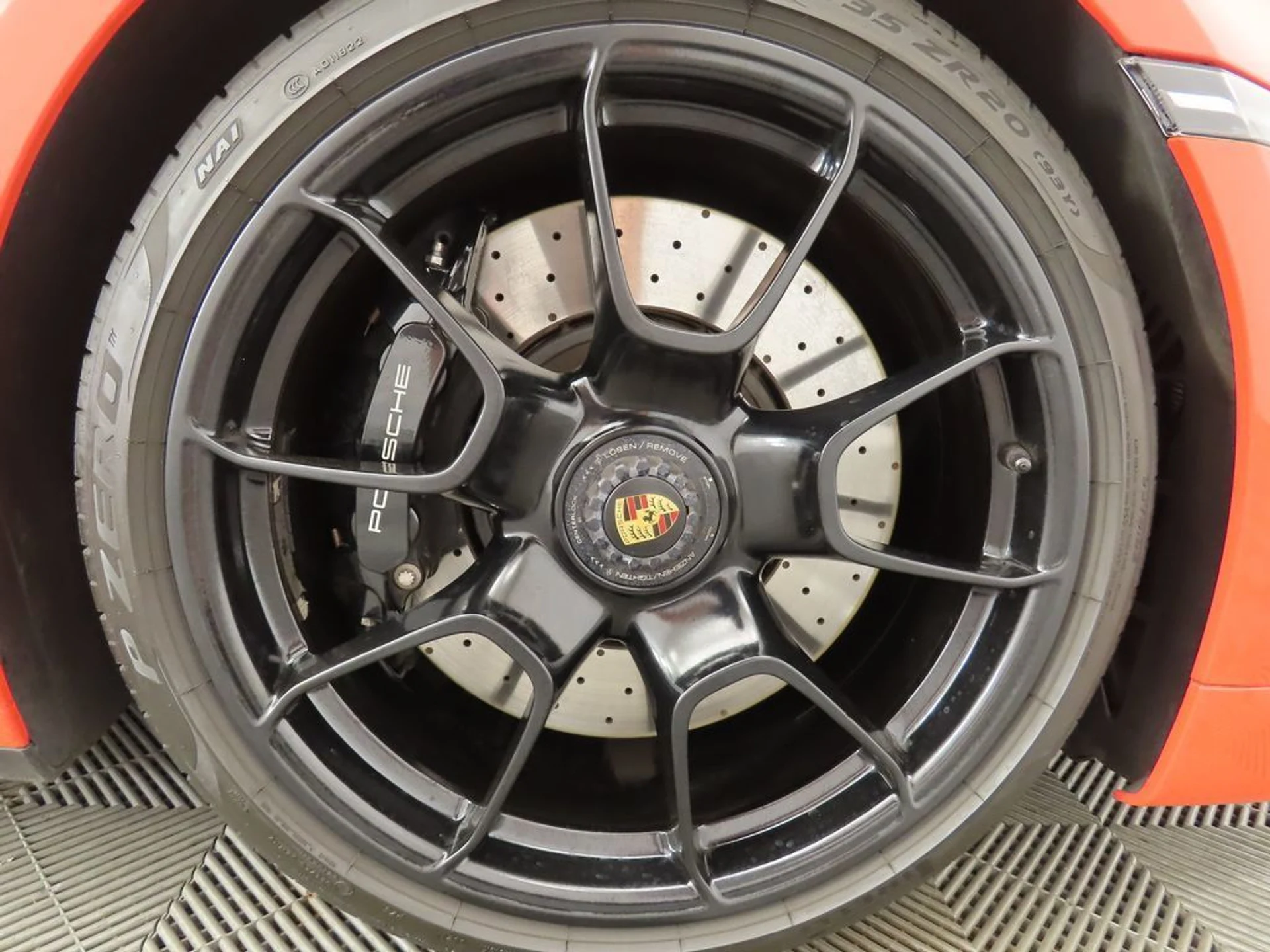 mph037_4199504697_used_2022_porsche_911_turbocabriolet_8119_22928338_38_1024_0b40835e43