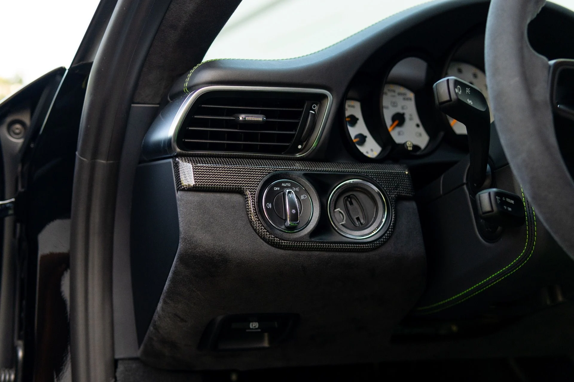 mph037_4200652648_Used_2019_Porsche_911_GT_3_RS_1765832694_352e08d3fb