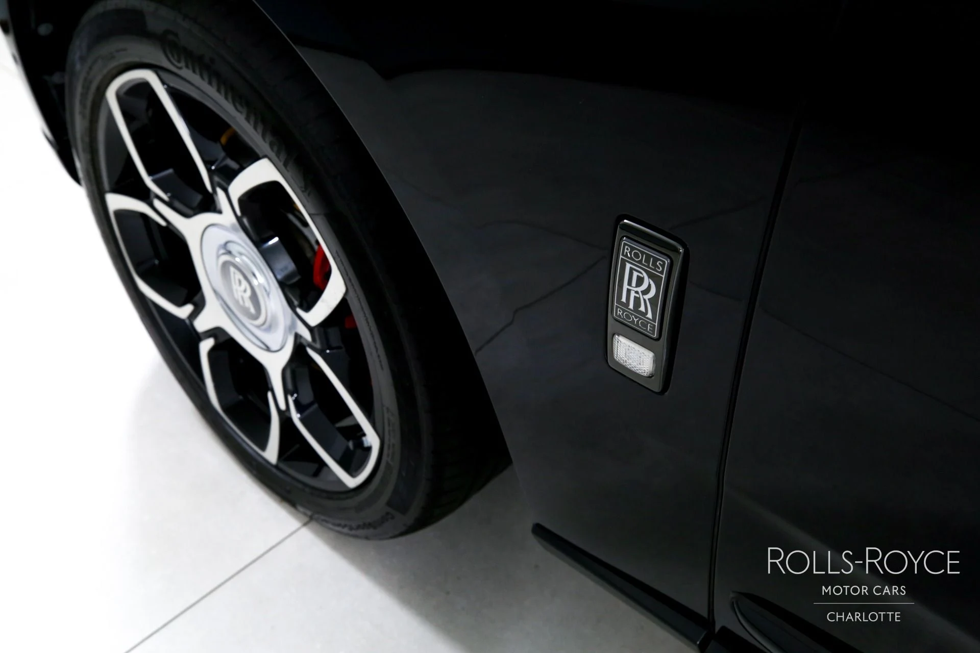 mph037_4201447358_Used_2020_Rolls_Royce_Black_Badge_Cullinan_1789143173_86c8a95f74