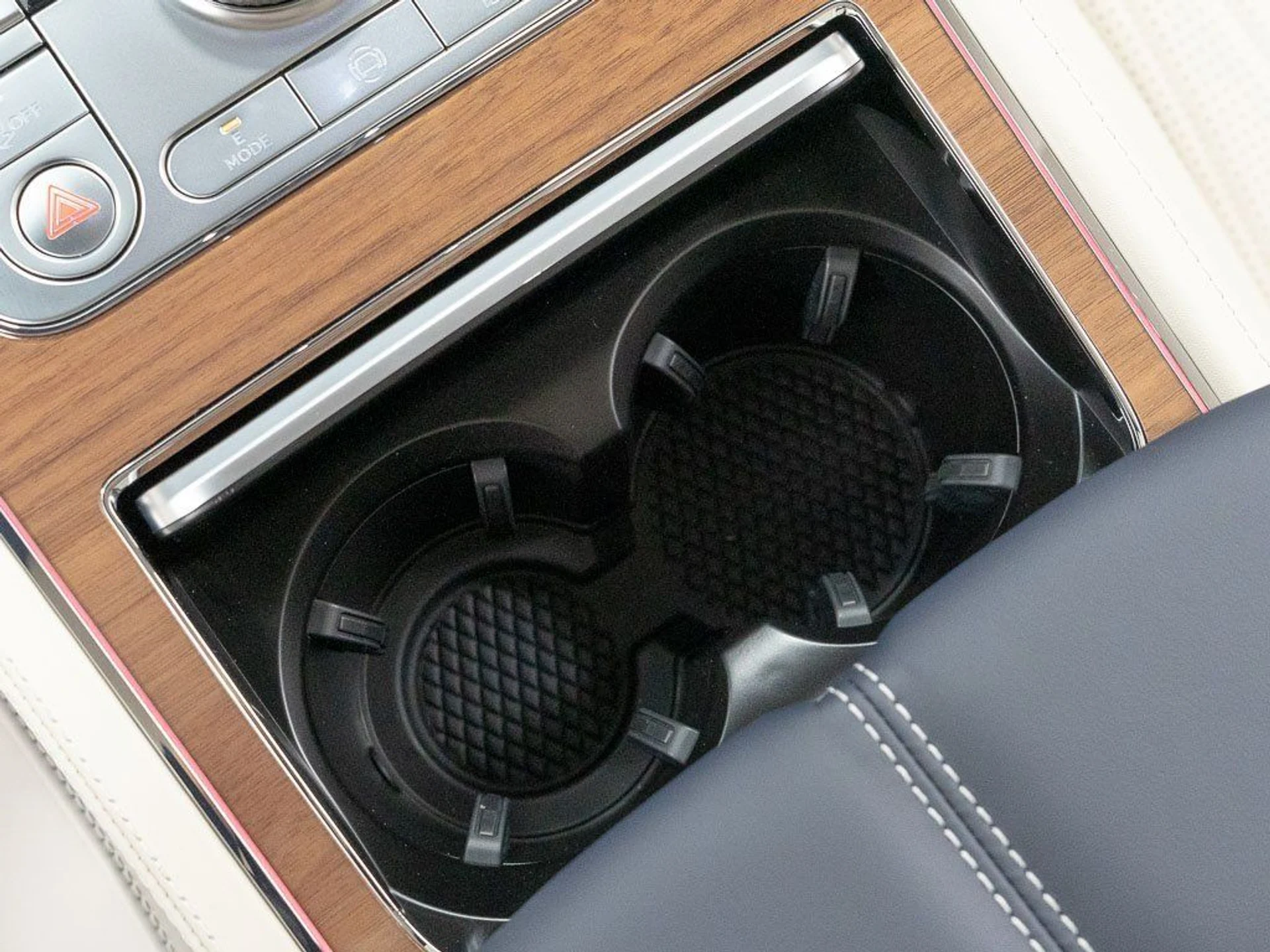 mph037_4201854009_2f631d0aac21da988b246b2be18e6699_646f4a36e0