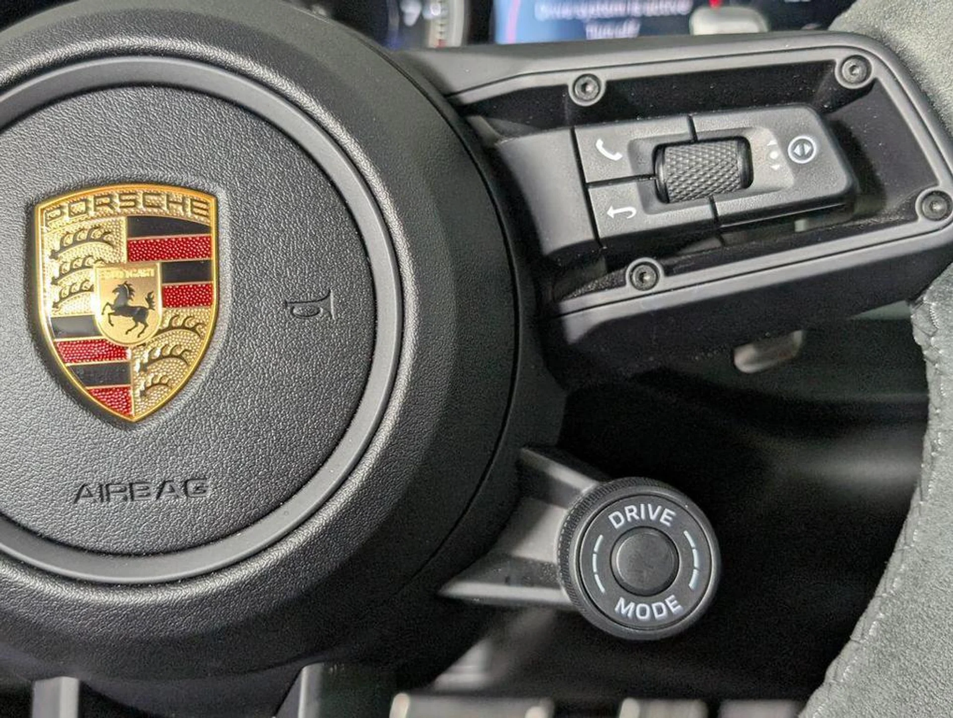 mph037_4203406589_DM_66d_HA_Vmn_Ybn_E7_CQUL_95_C8_F4_a7e0d03af7