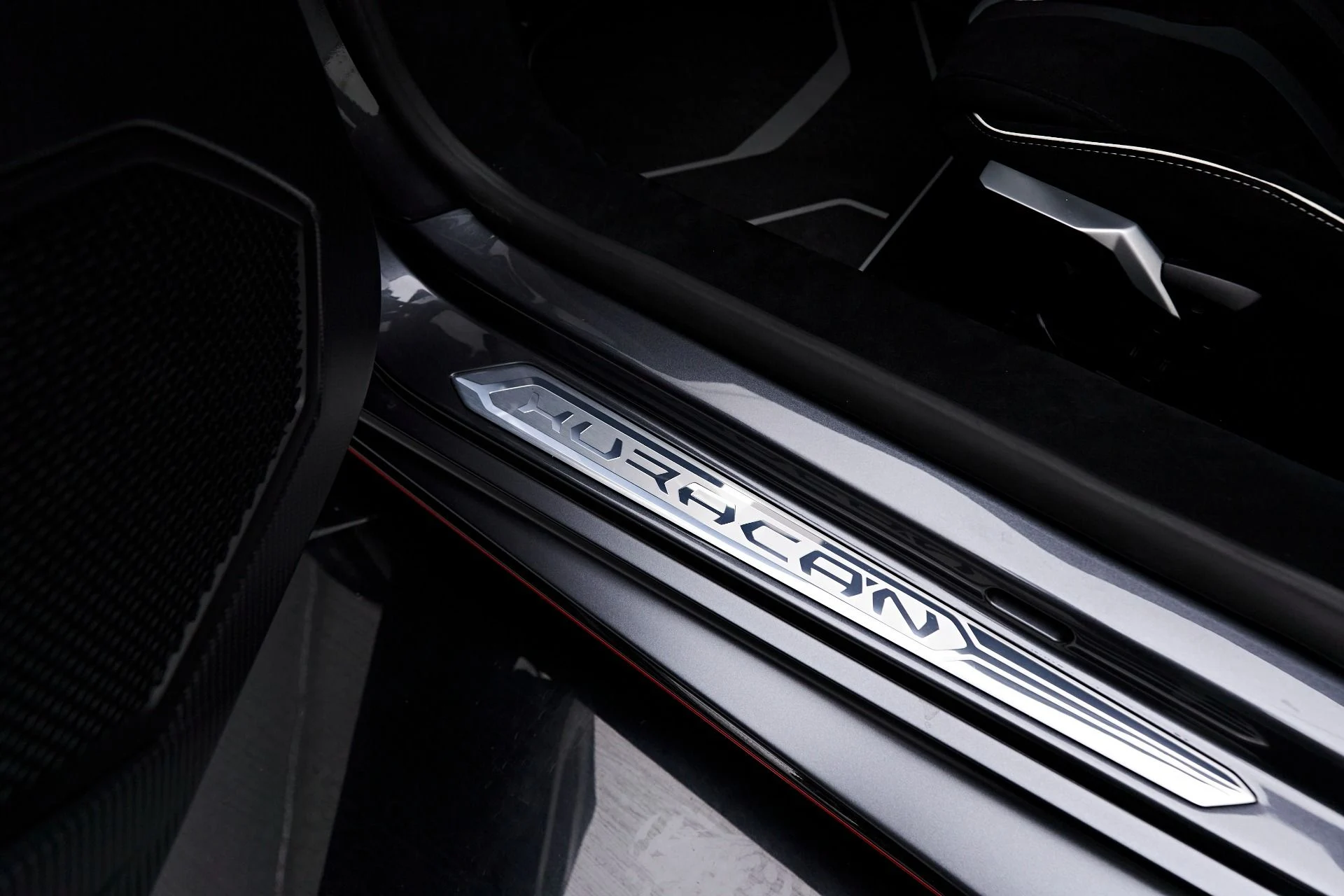 mph037_4205176381_Used_2023_Lamborghini_Huracan_STO_Base_1696892071_ff3a8e8bdf