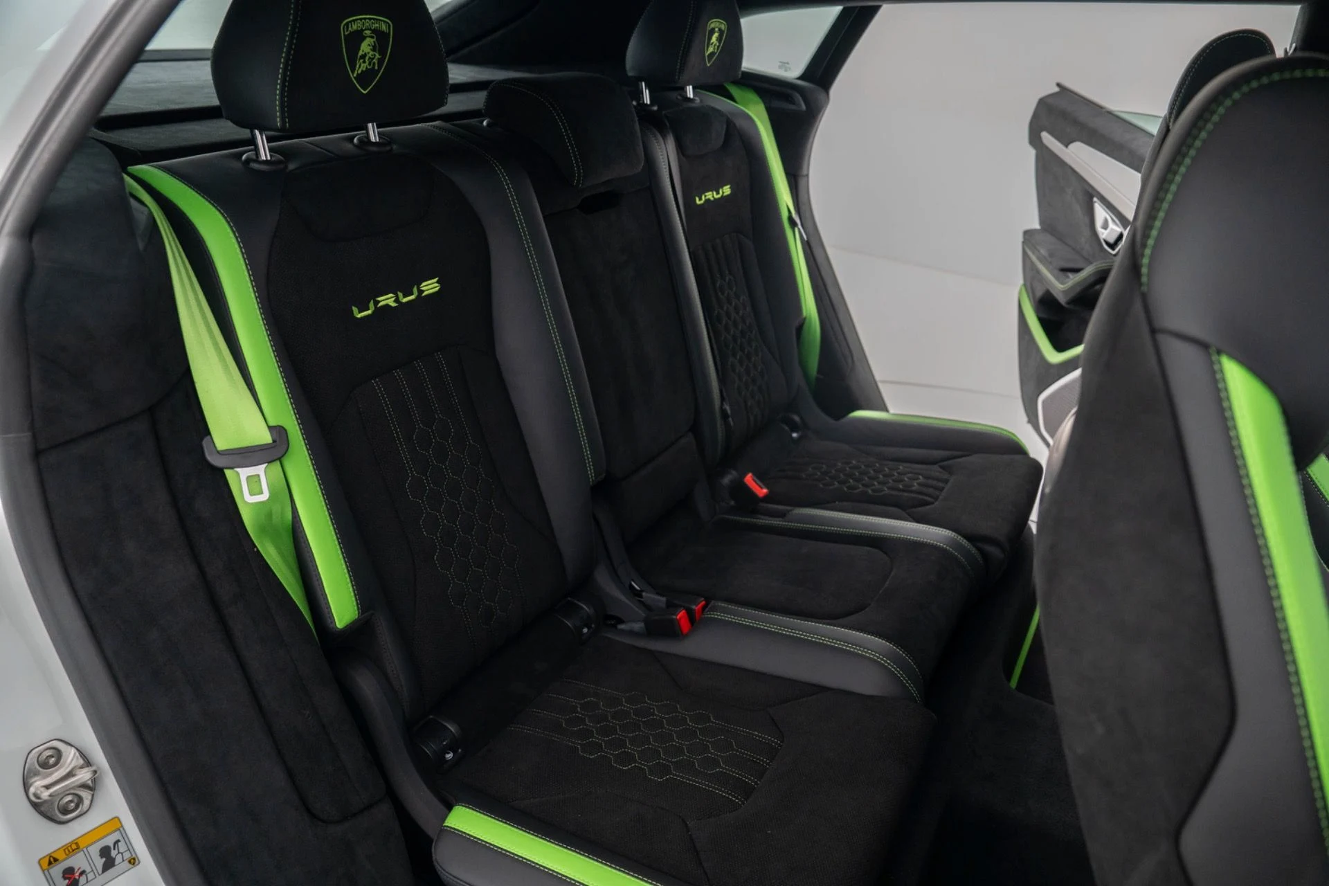 mph037_42079388_Used_2024_Lamborghini_Urus_Performante_1775674458_b4059a6c41