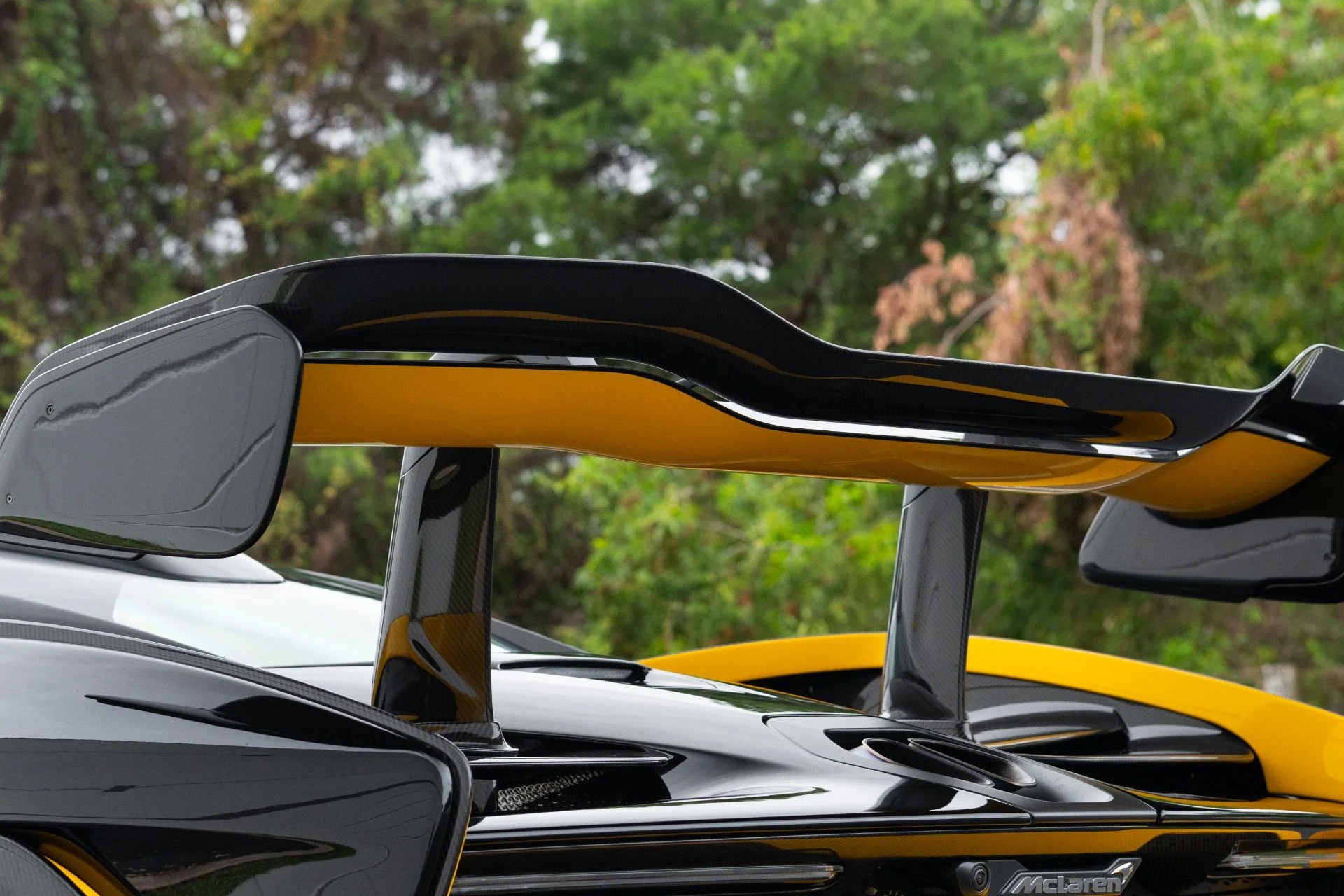 mph037_4234570142_Used_2019_Mc_Laren_Senna_1775186462_a8fa8a6ab0