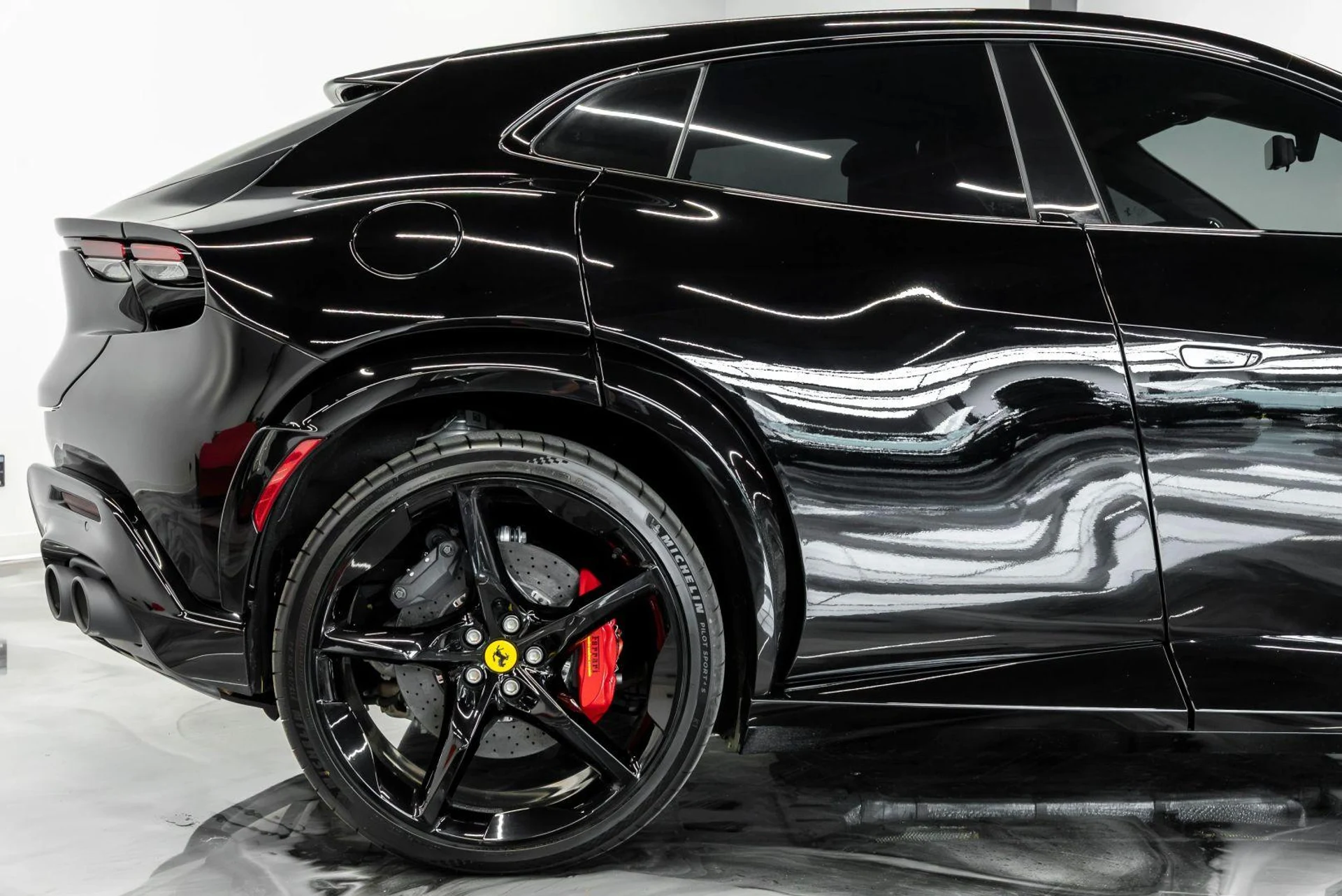 mph037_4234983098_Used_2025_Ferrari_Purosangue_Sport_Utility_4_D_1784849393_2077124111