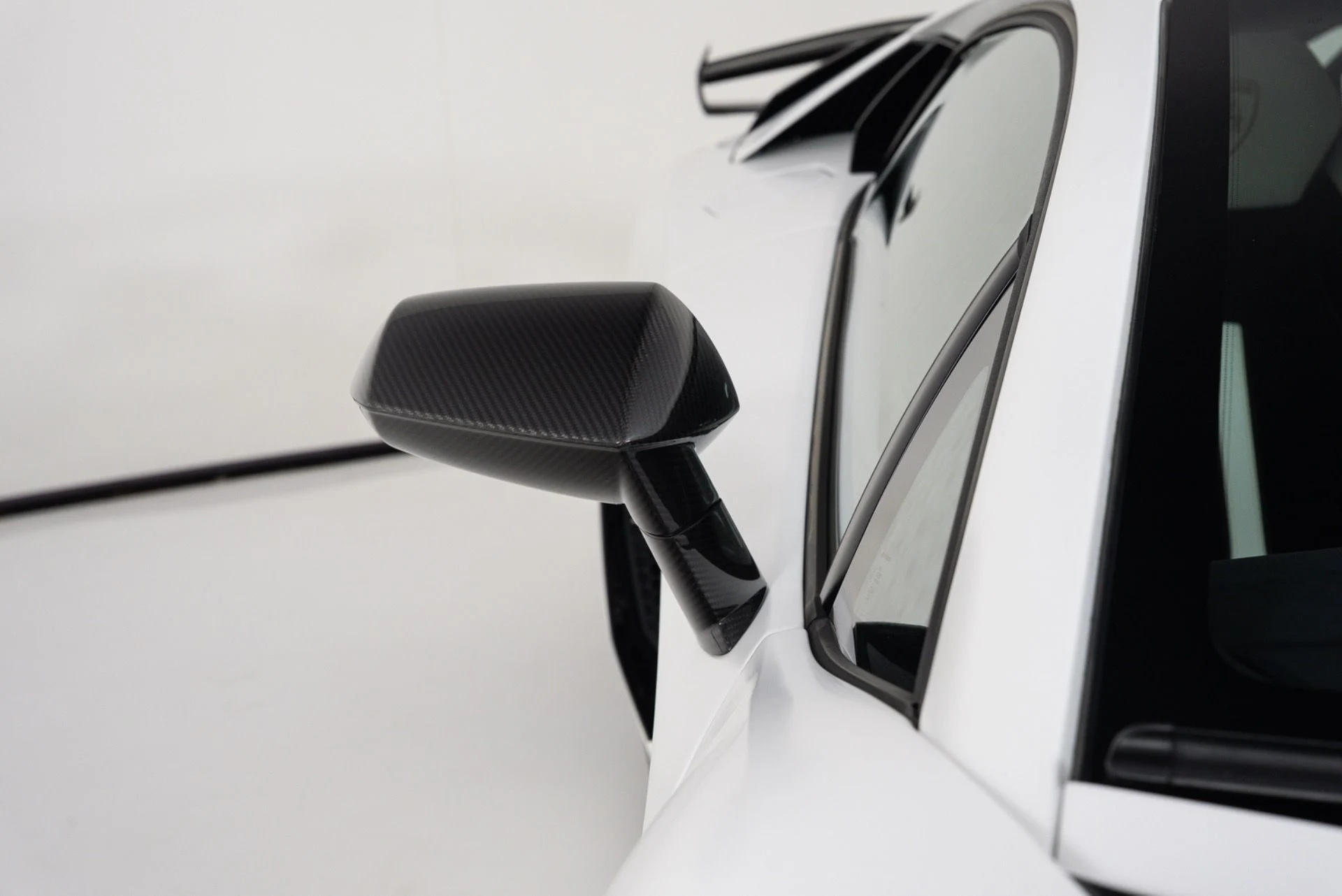 mph037_4243666265_Used_2019_Lamborghini_Aventador_SVJ_1782851545_0bdb215e86