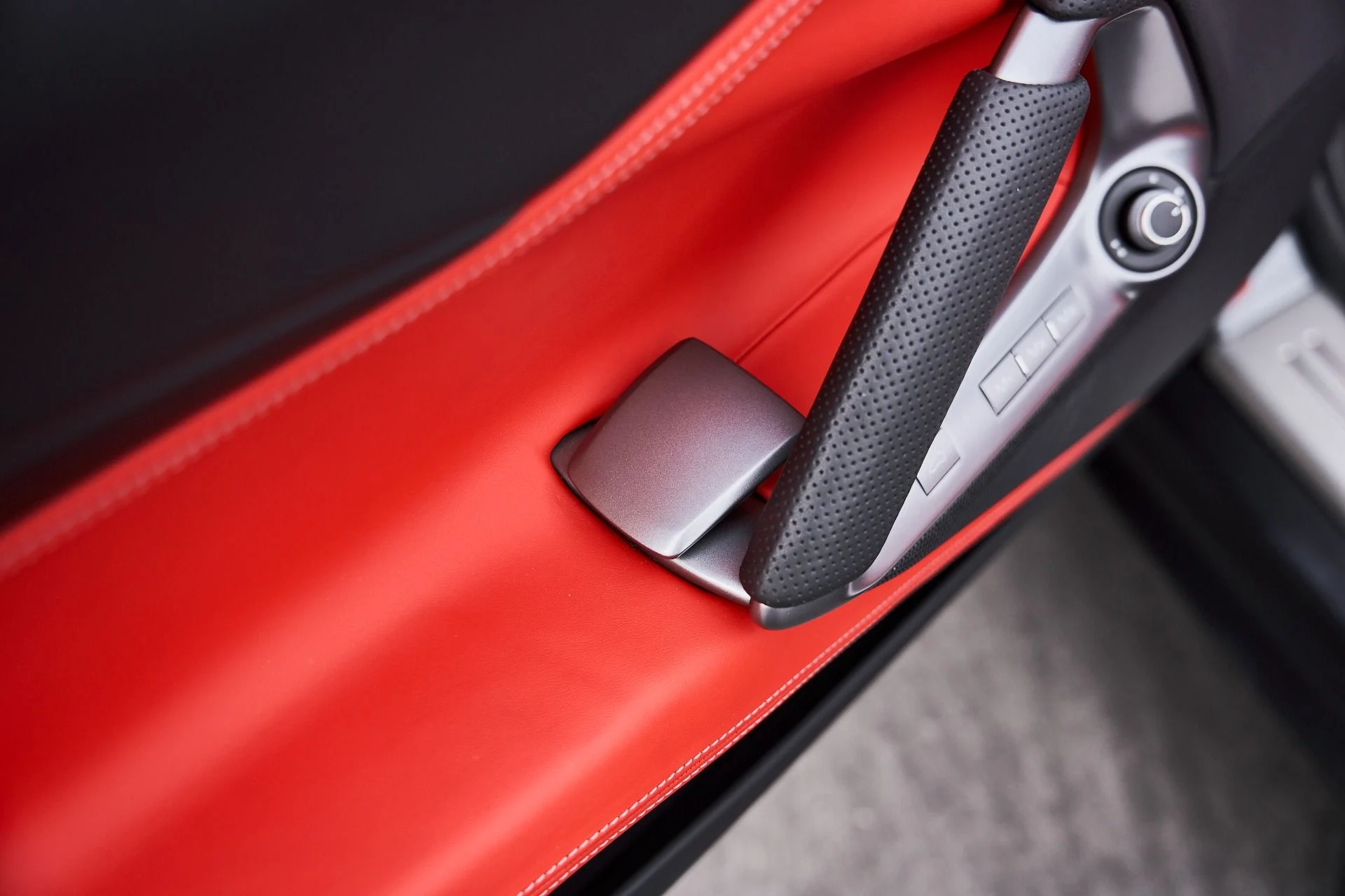 mph037_4248932323_Used_2022_Ferrari_812_GTS_Base_1770762759_0505136d41