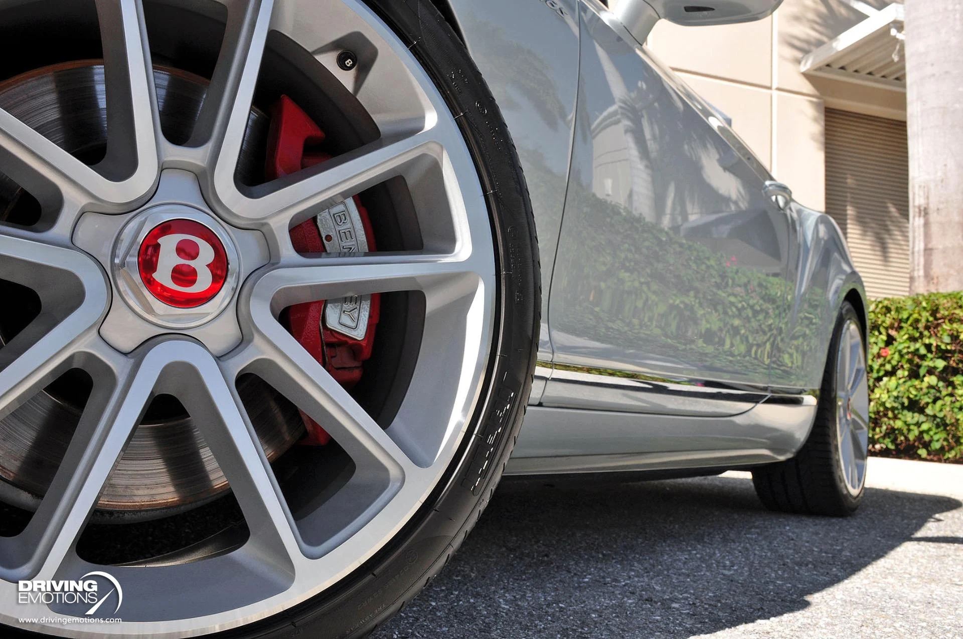 mph037_4265582293_886_p38_l_ef81f76483