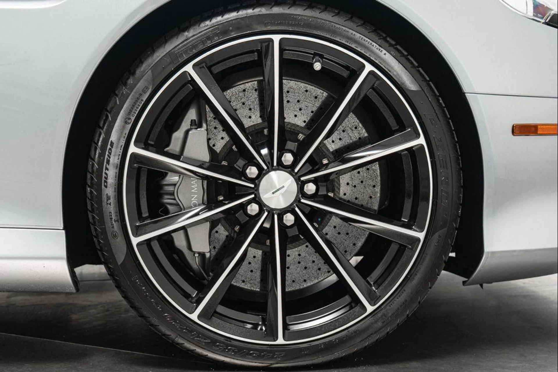 mph037_4277232584_Uol_P_00_OW_Oz_Fc_O_ah_Ulqd_D01_Io_I_efdd3cfa46