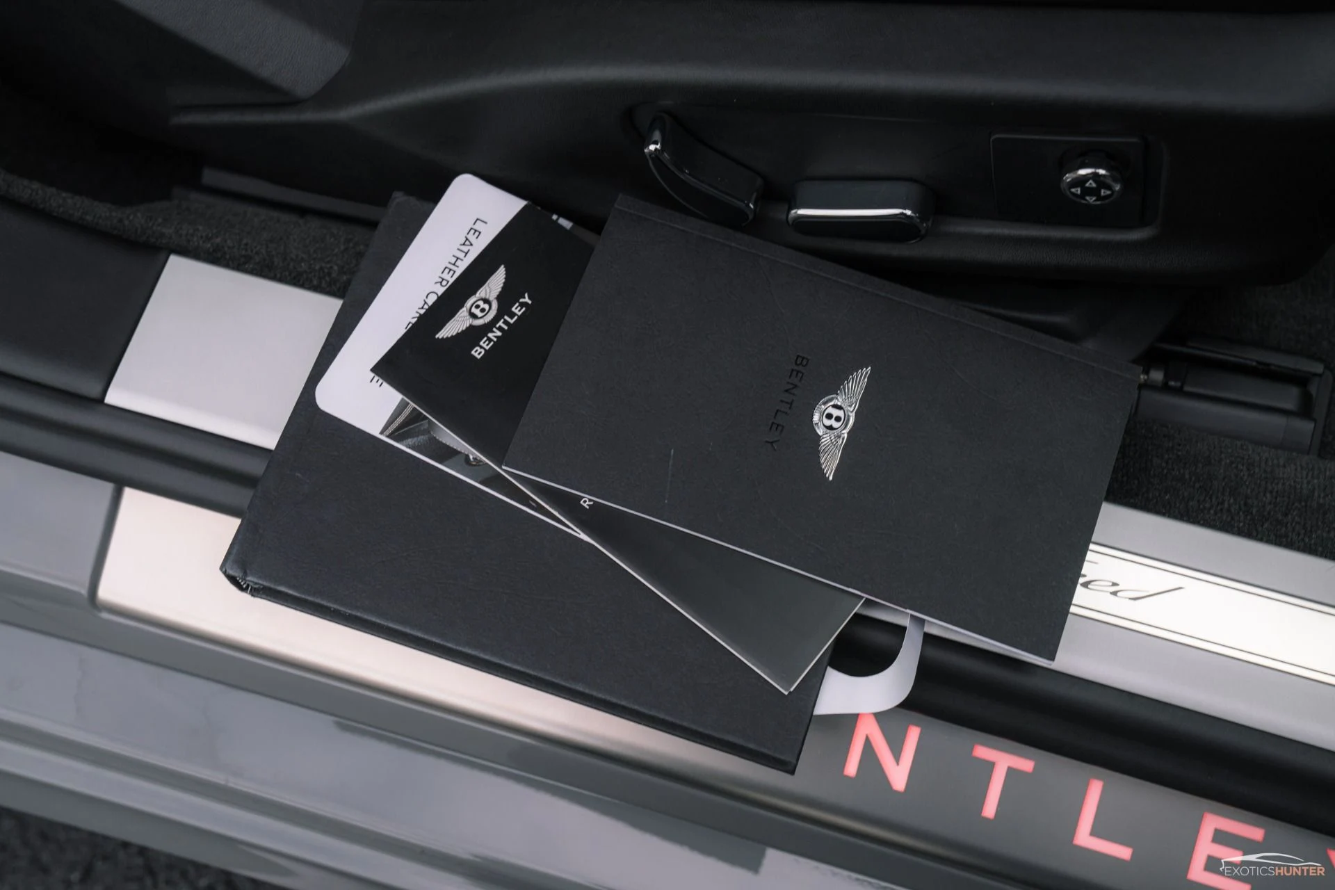 mph037_429348086_Used_2022_Bentley_Continental_GT_Speed_in_Camrian_Grey_w_Factory_Carbon_Kit_Rotating_Display_1762295522_dec3211d2c