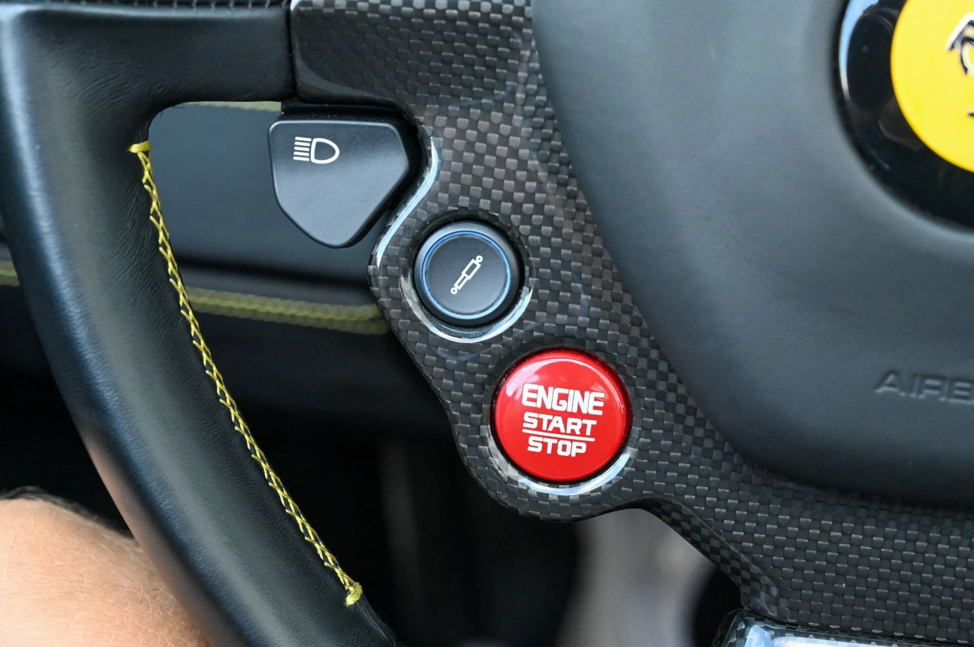 mph037_434413610_Used_2018_Ferrari_488_Spider_1744988469_a5e2a7d84c