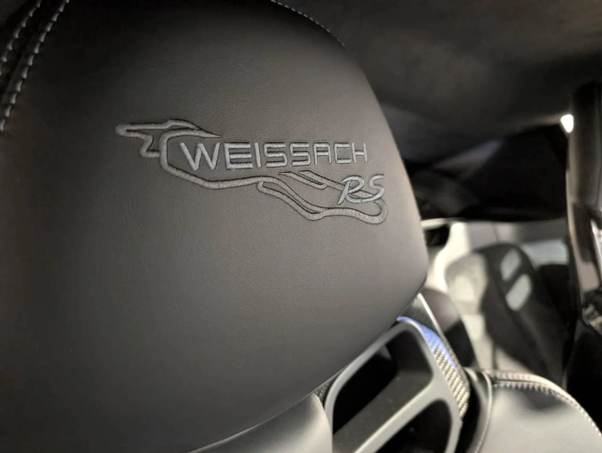 mph037_438715791_b9b657864dbf4968448c1074ba773decx_527b7bfa93