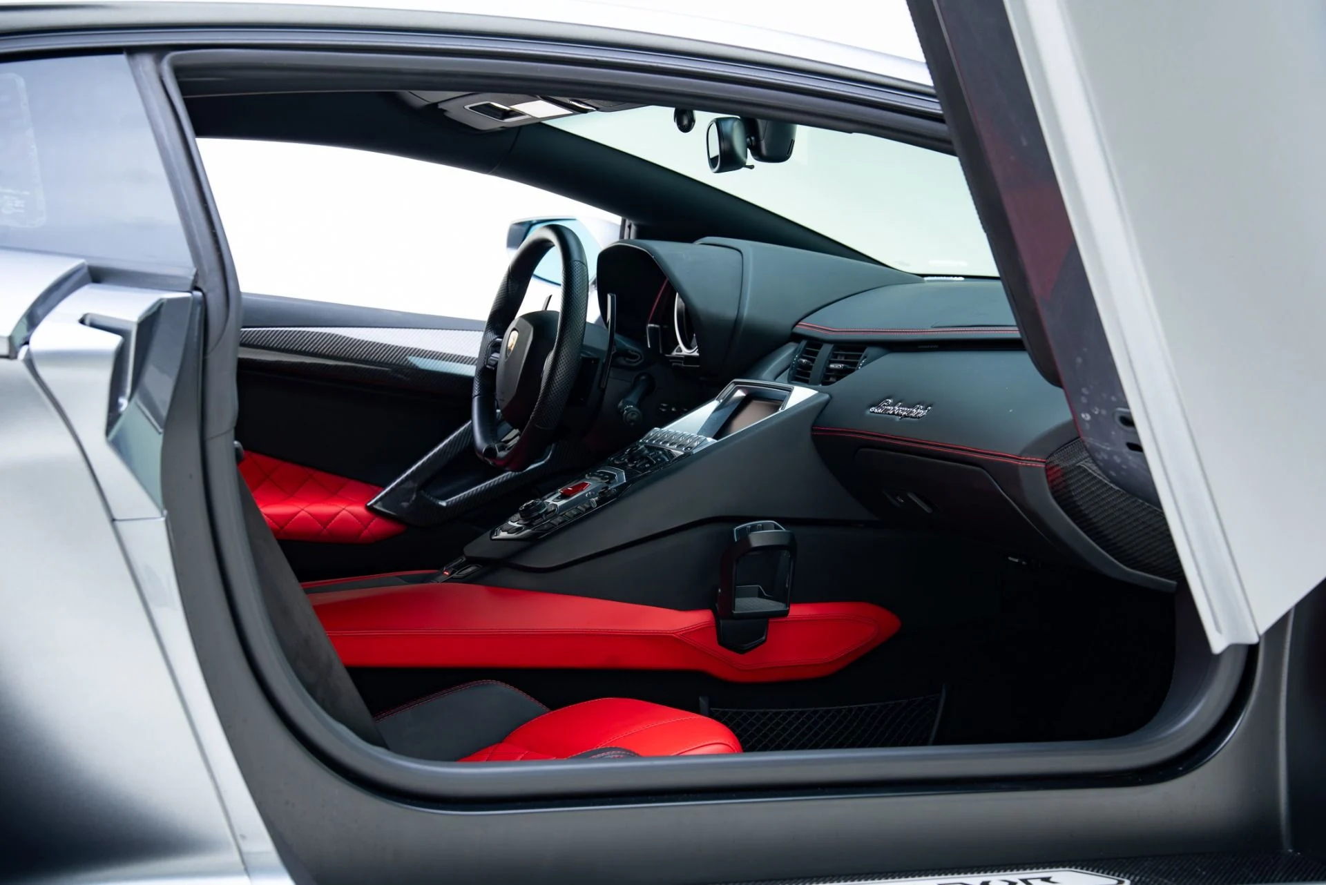mph037_468163022_Used_2015_Lamborghini_Aventador_LP_700_4_1778261714_6c9255eb2c