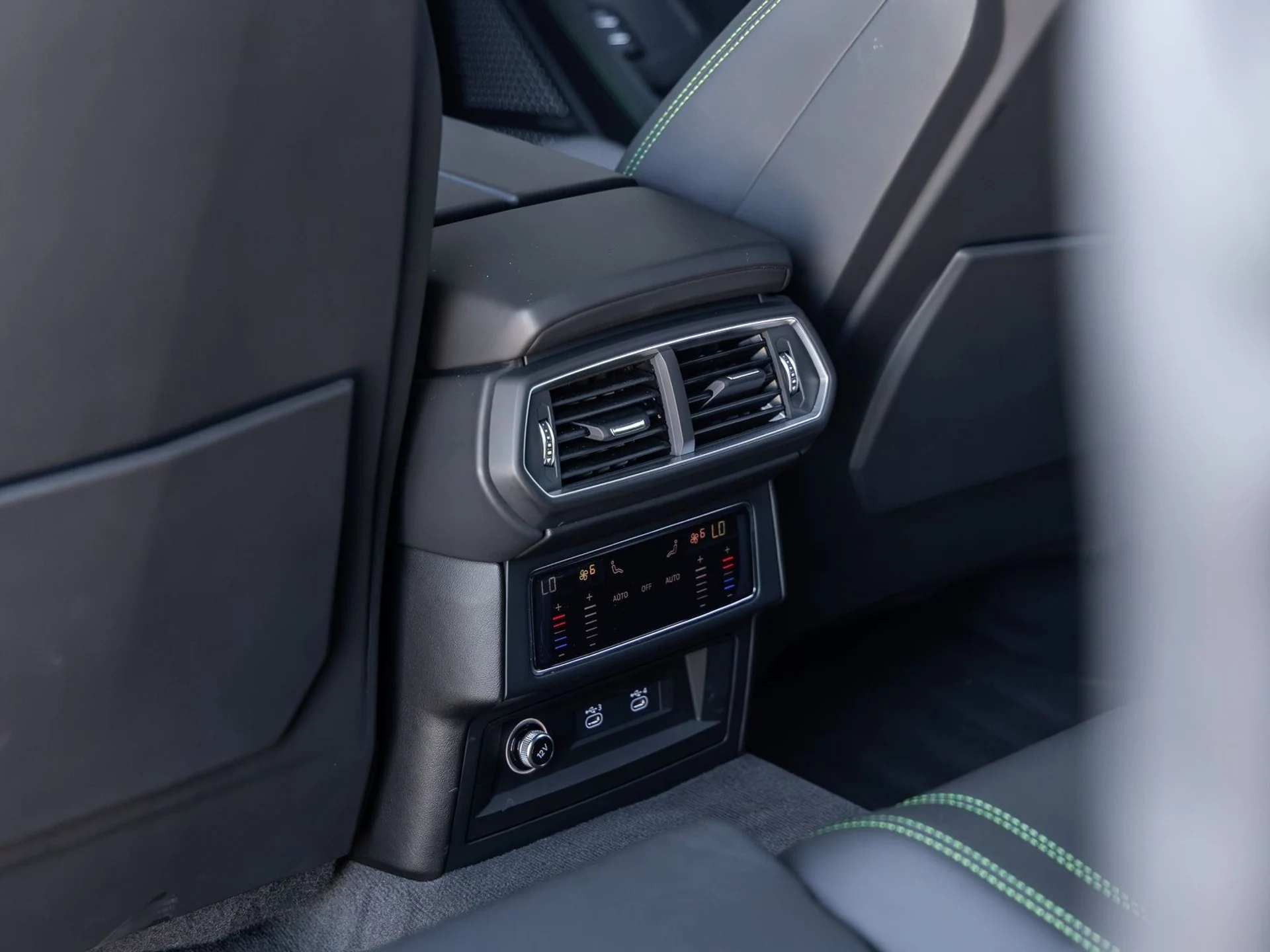 mph037_472384590_38_9241b47de5