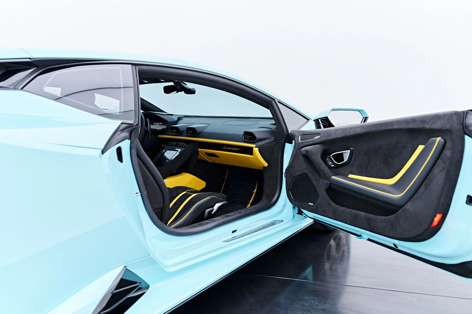 mph037_479628009_Used_2024_Lamborghini_Huracan_Tecnica_Base_1788455417_bde14c4441