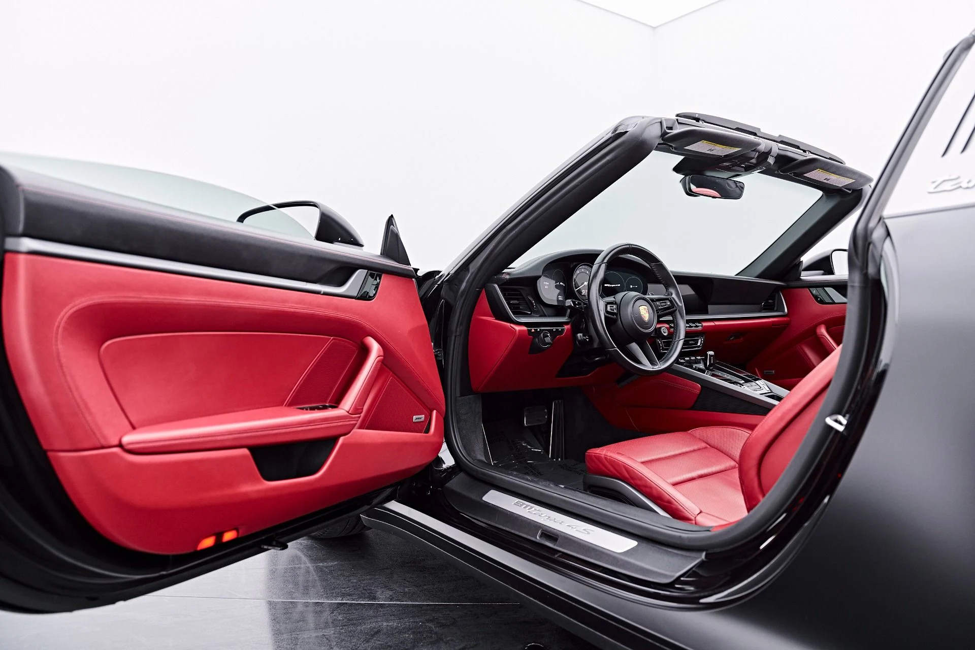 mph037_486526911_Used_2021_Porsche_911_Targa_4_S_1786672018_dfc51f0732