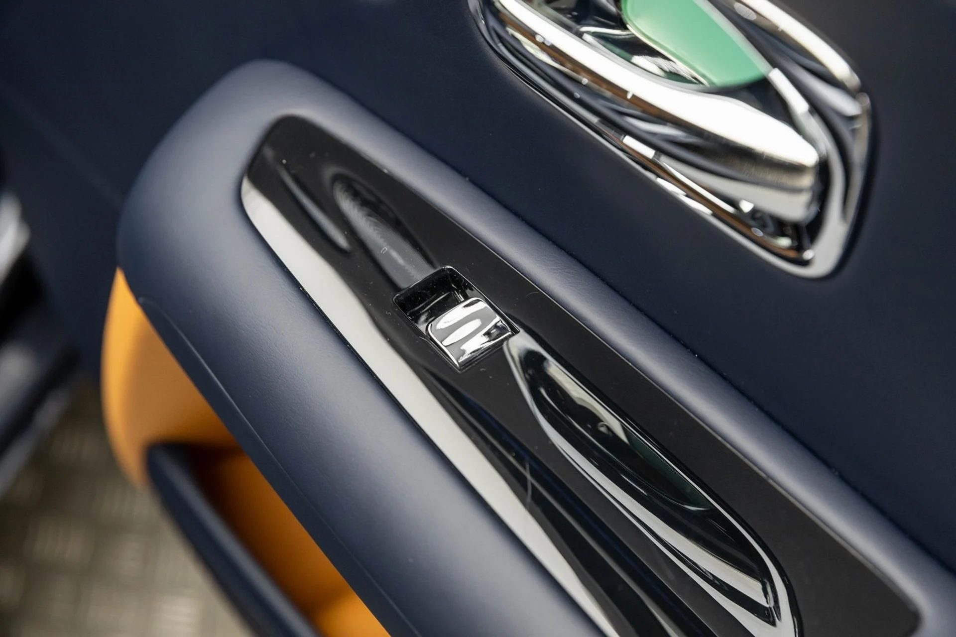 mph037_48654990_38_a059df2c0f