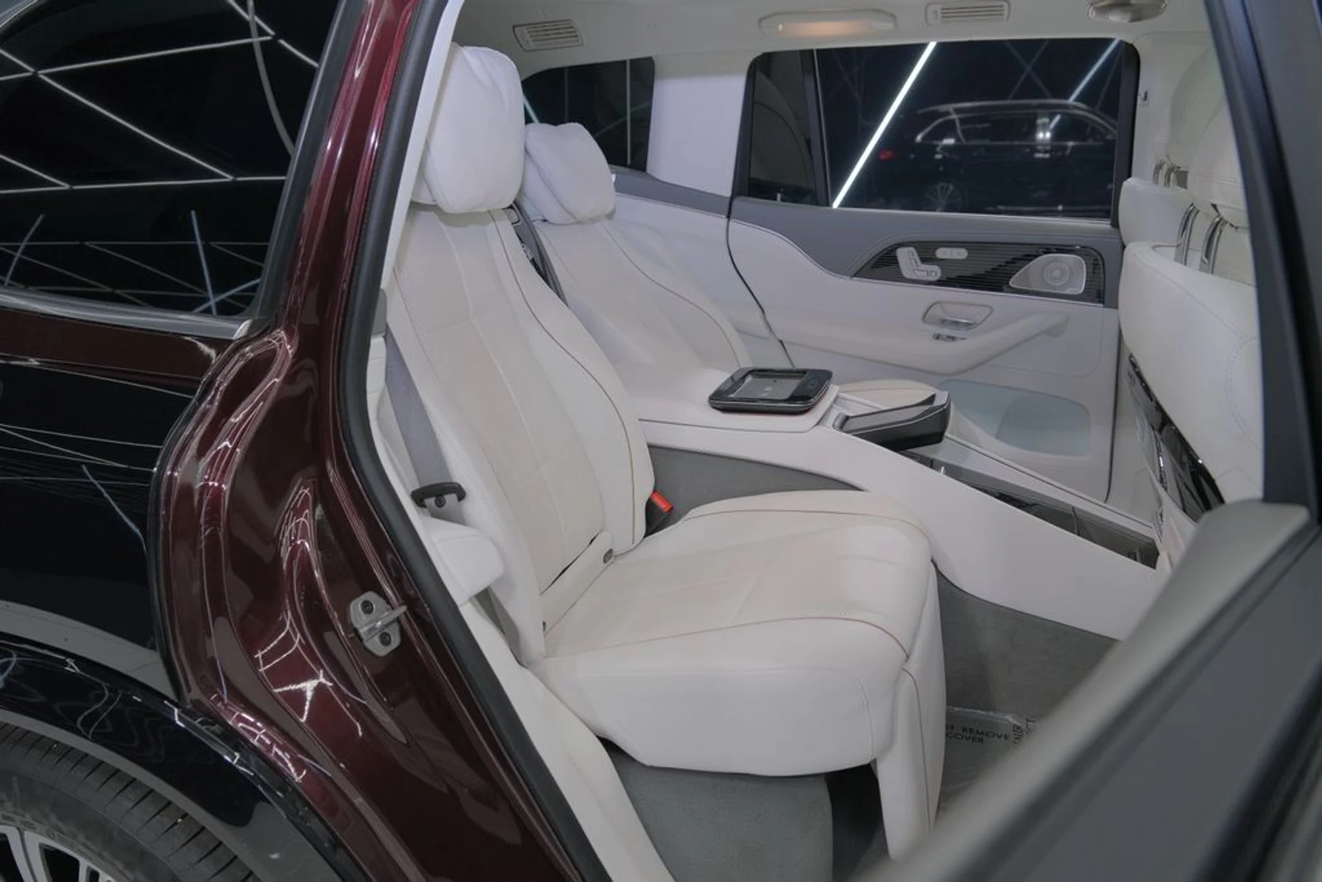 mph037_496648213_530a40b7dfbe62920eaadcd01f18e2d7_f5bde9ae77