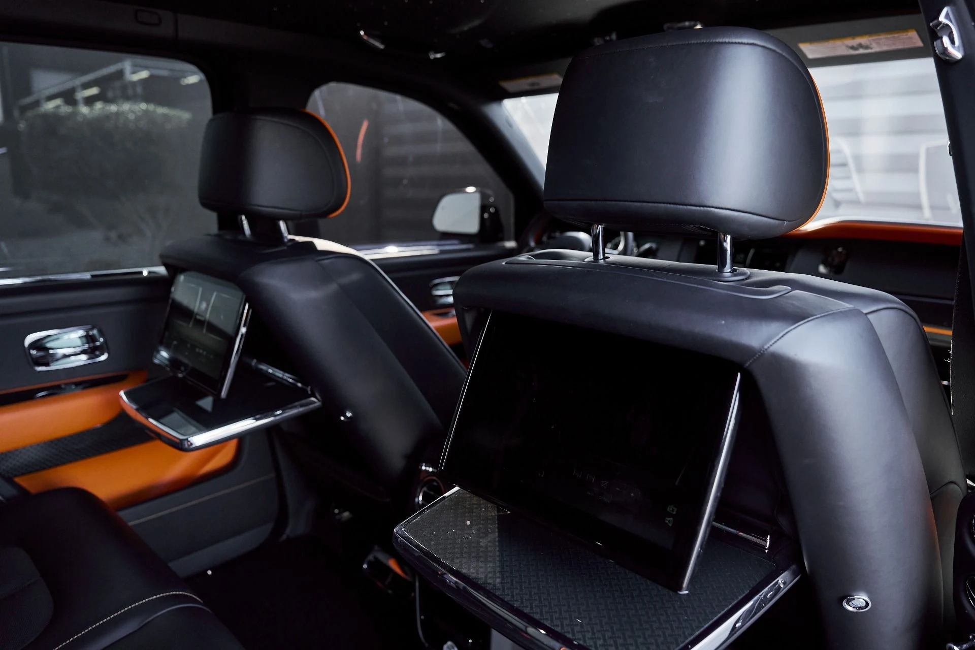 mph037_497541489_Used_2022_Rolls_Royce_Cullinan_Black_Badge_1768359500_40bc3ebea0