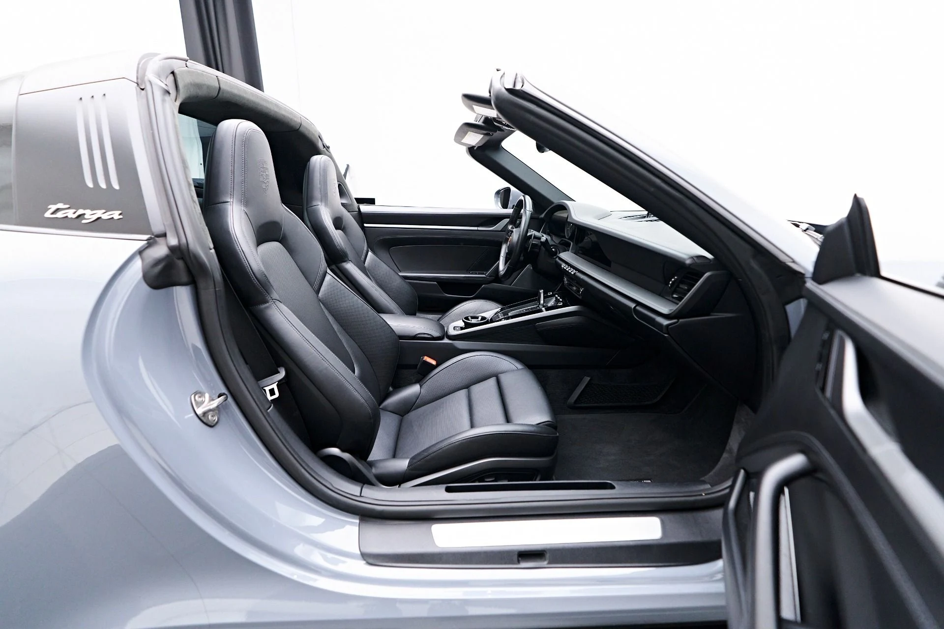 mph037_499435838_Used_2023_Porsche_911_Targa_4_S_1757702854_d9d35980c4