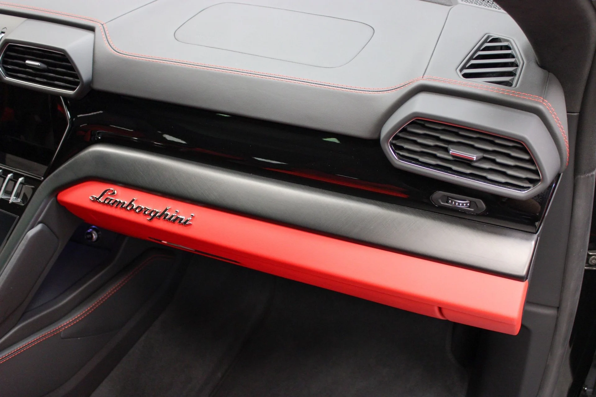 mph037_502894301_cdfe9274402be85b11816b762d7d7a6a_525d32e498